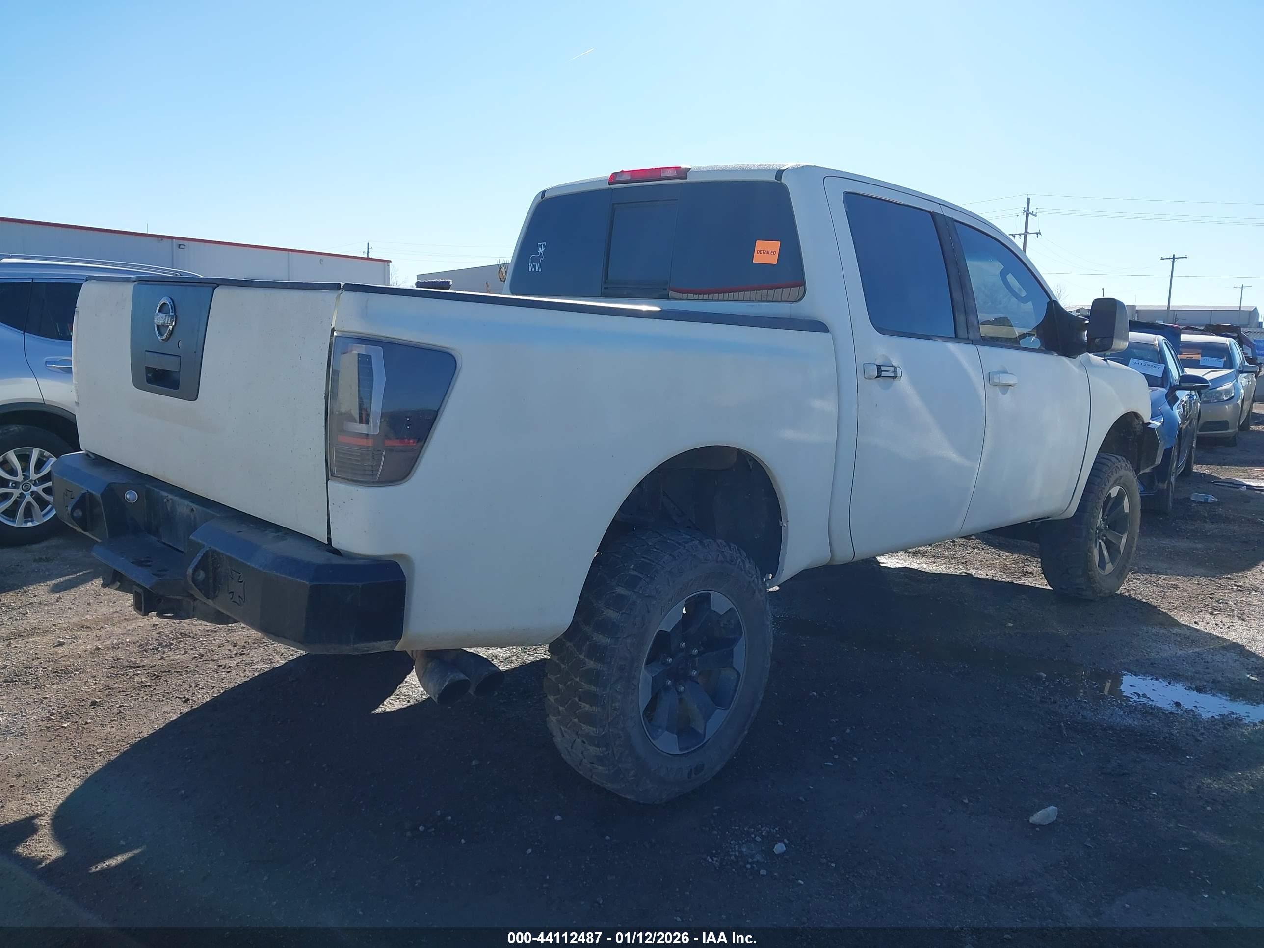 NISSAN TITAN image 4