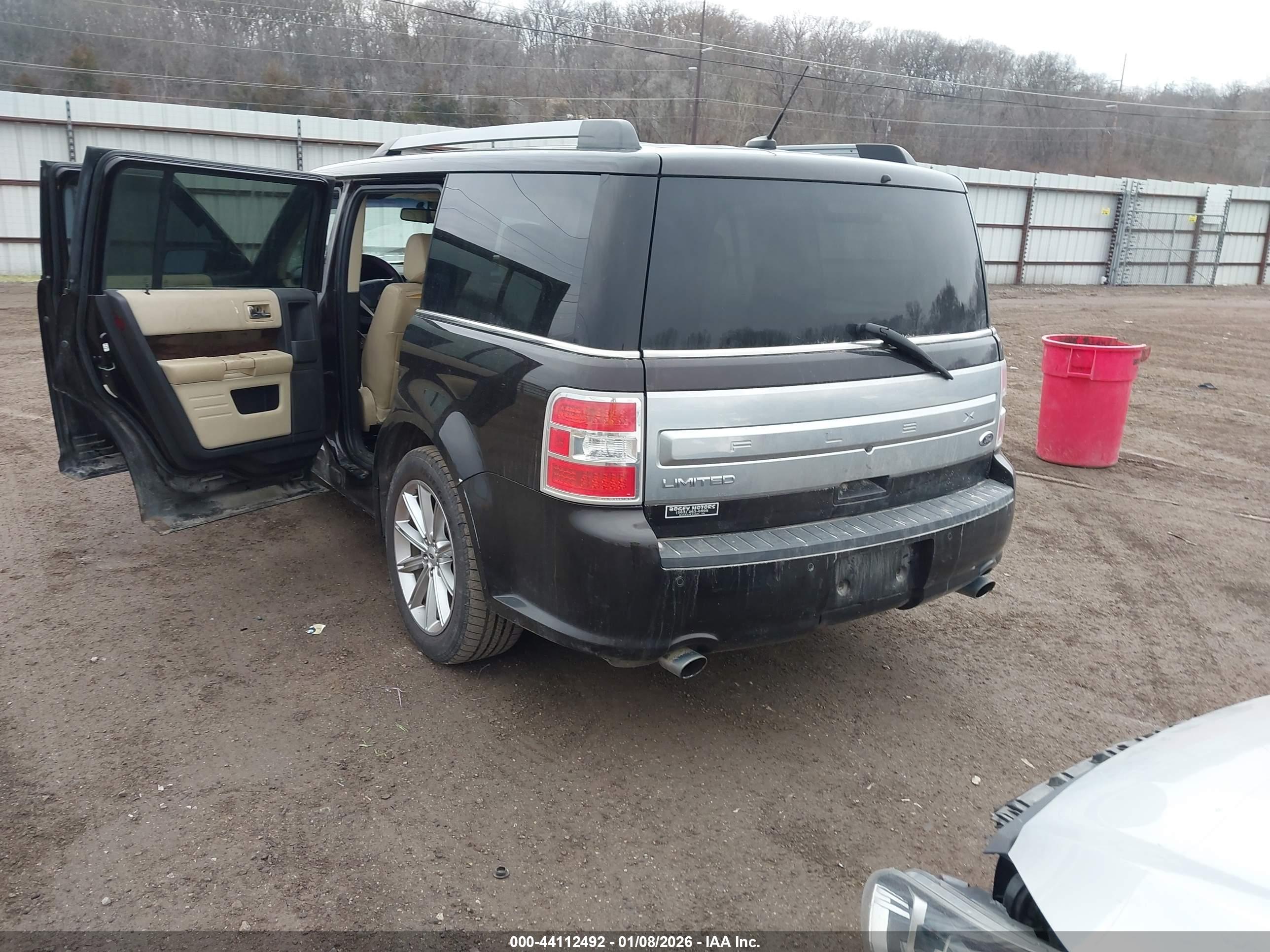 FORD FLEX image 3