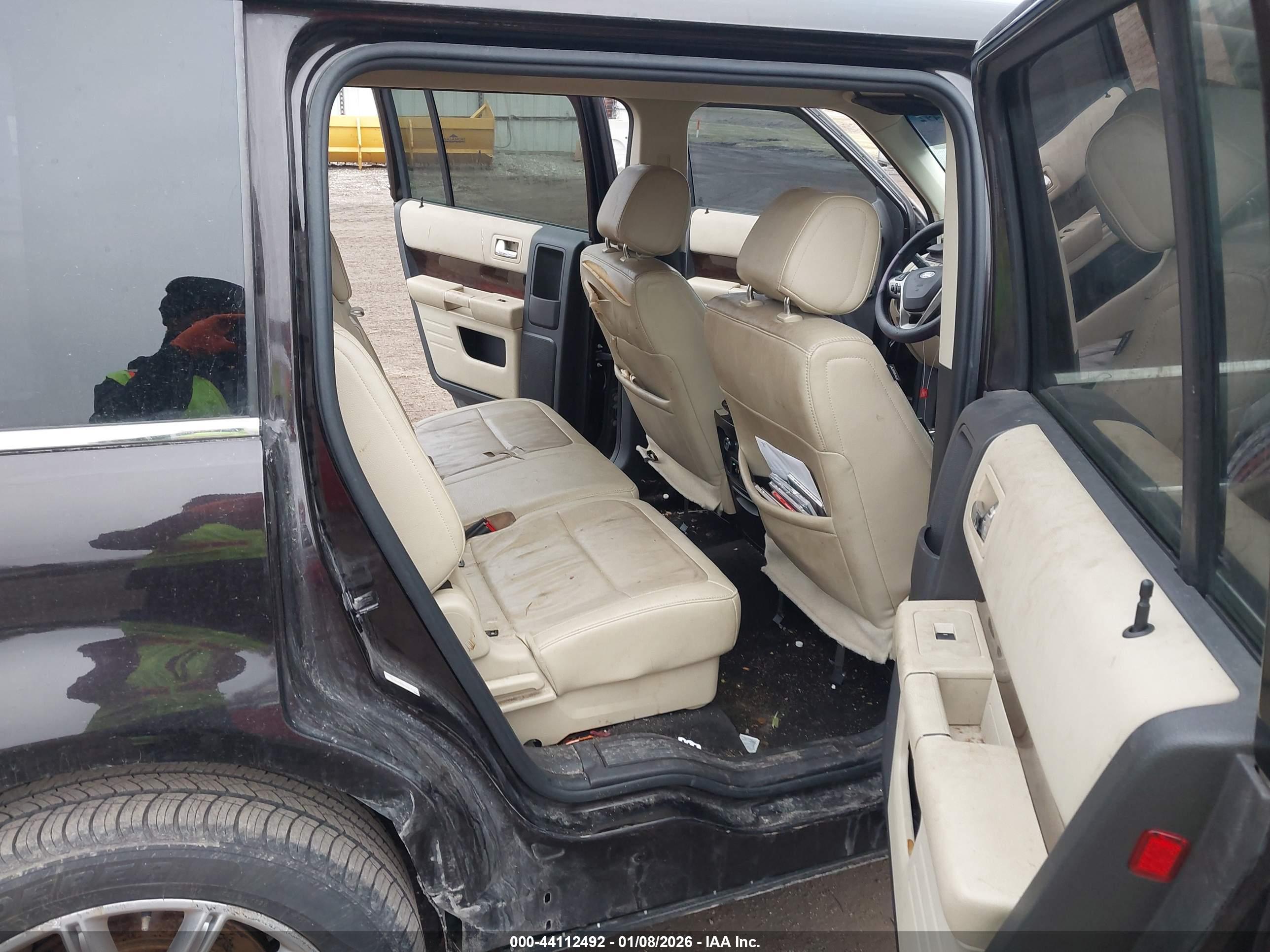 FORD FLEX image 8