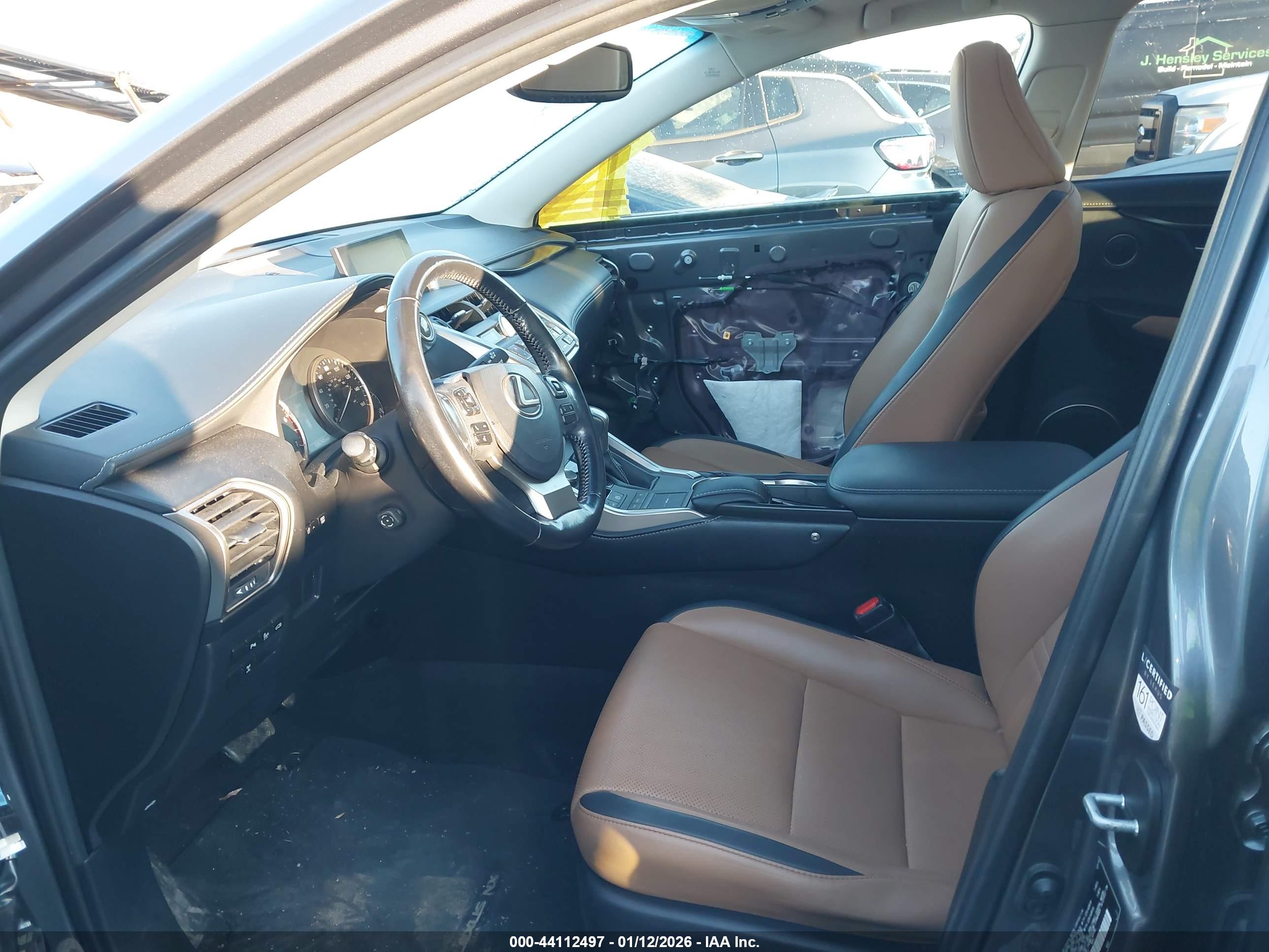 LEXUS NX image 5