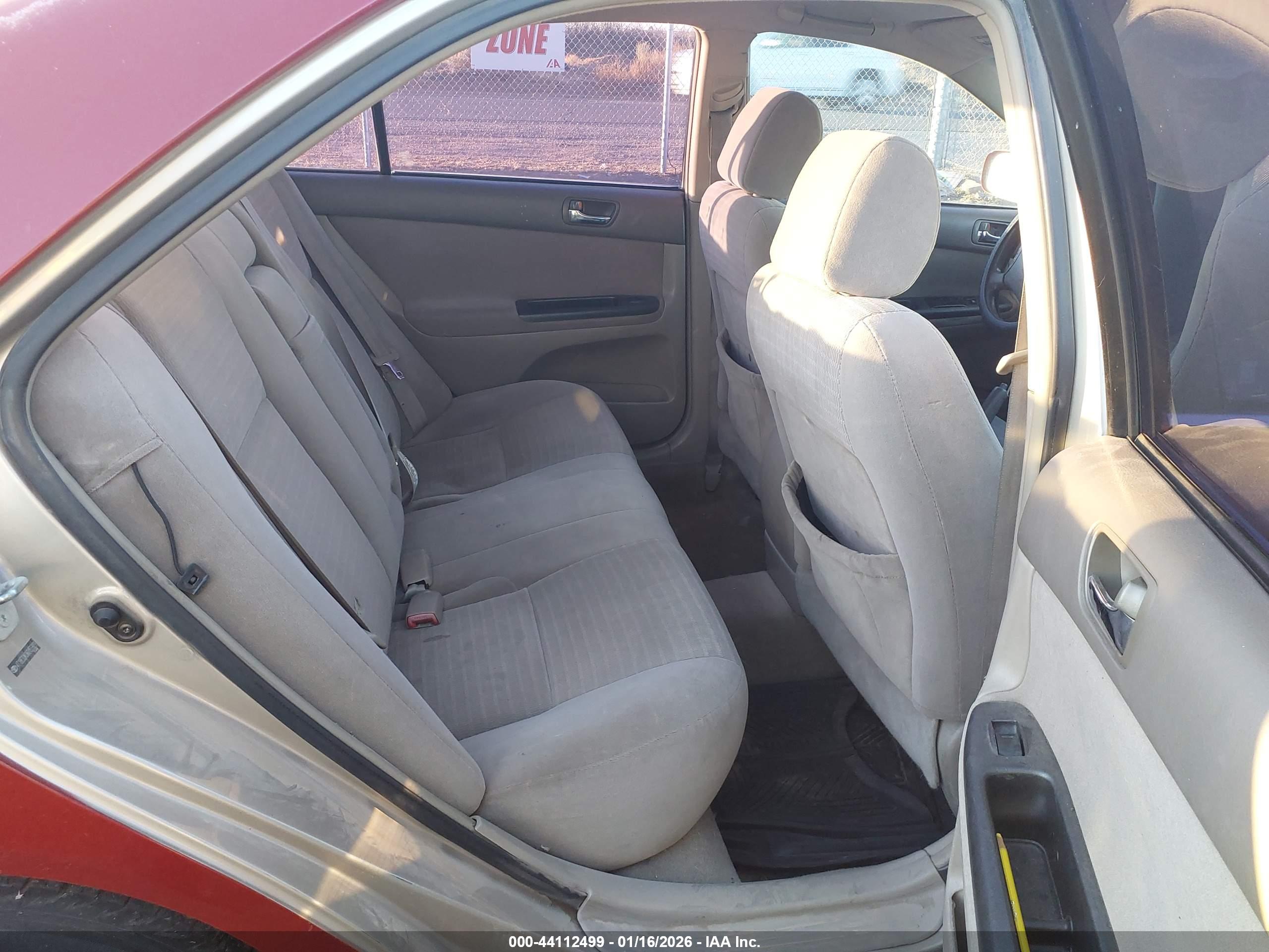 TOYOTA CAMRY image 8