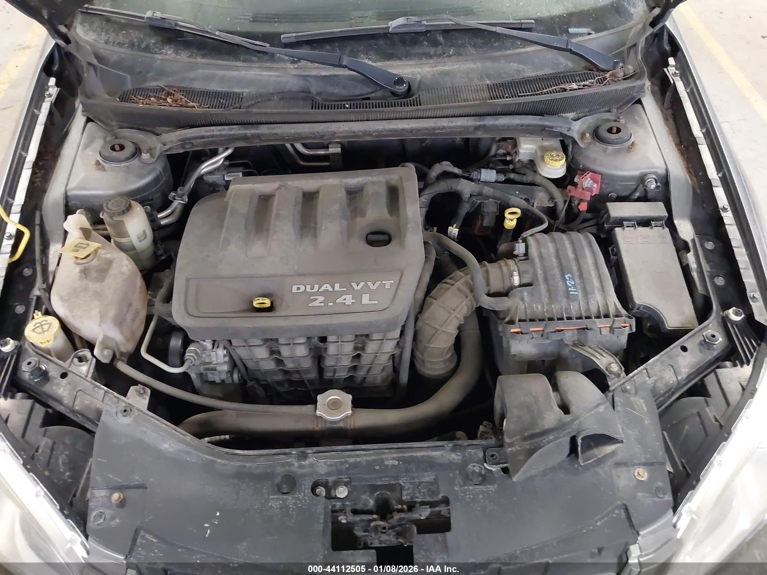 CHRYSLER 200 image 10
