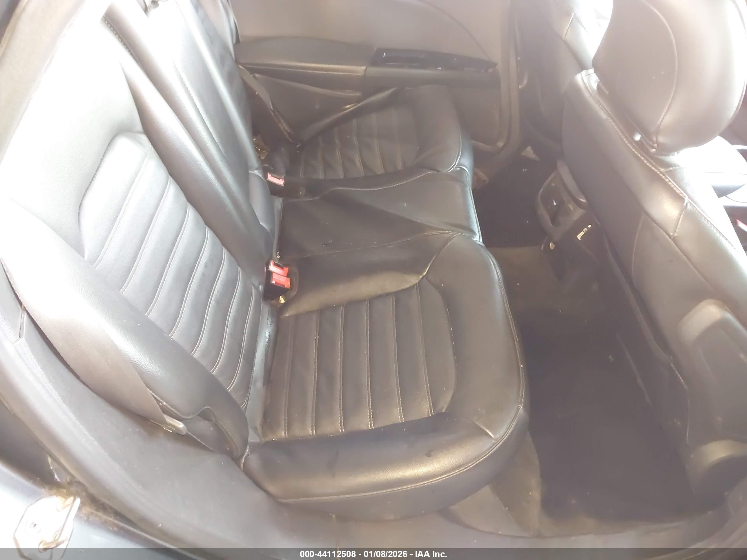 FORD FUSION image 8
