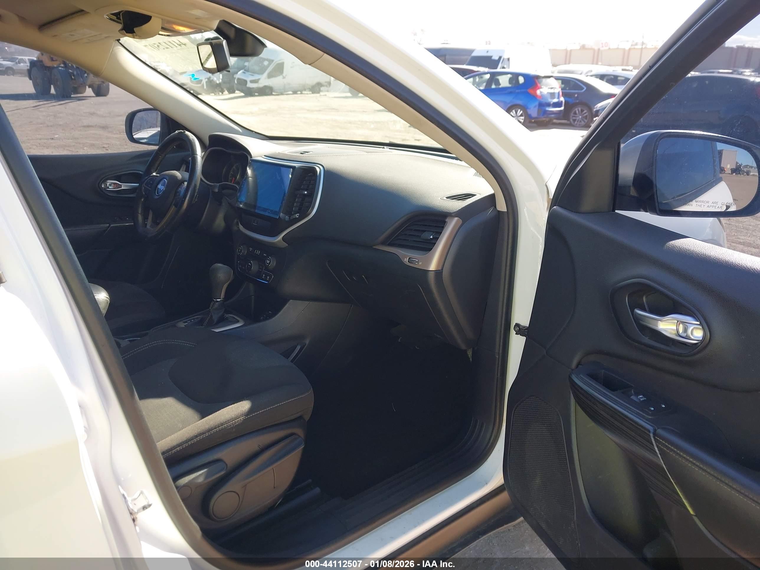 JEEP CHEROKEE image 5