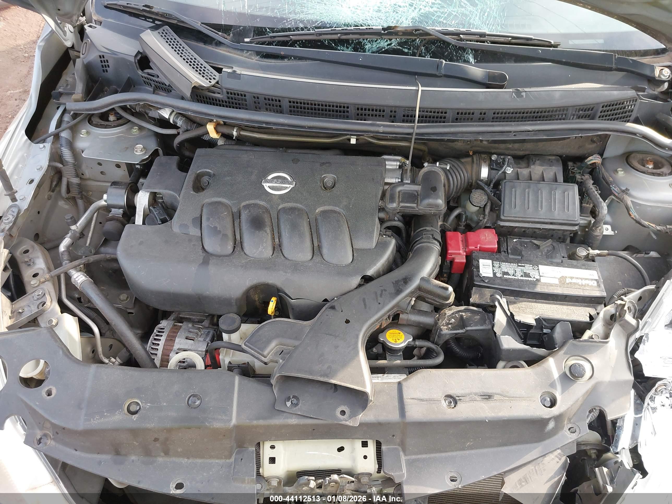NISSAN VERSA image 10