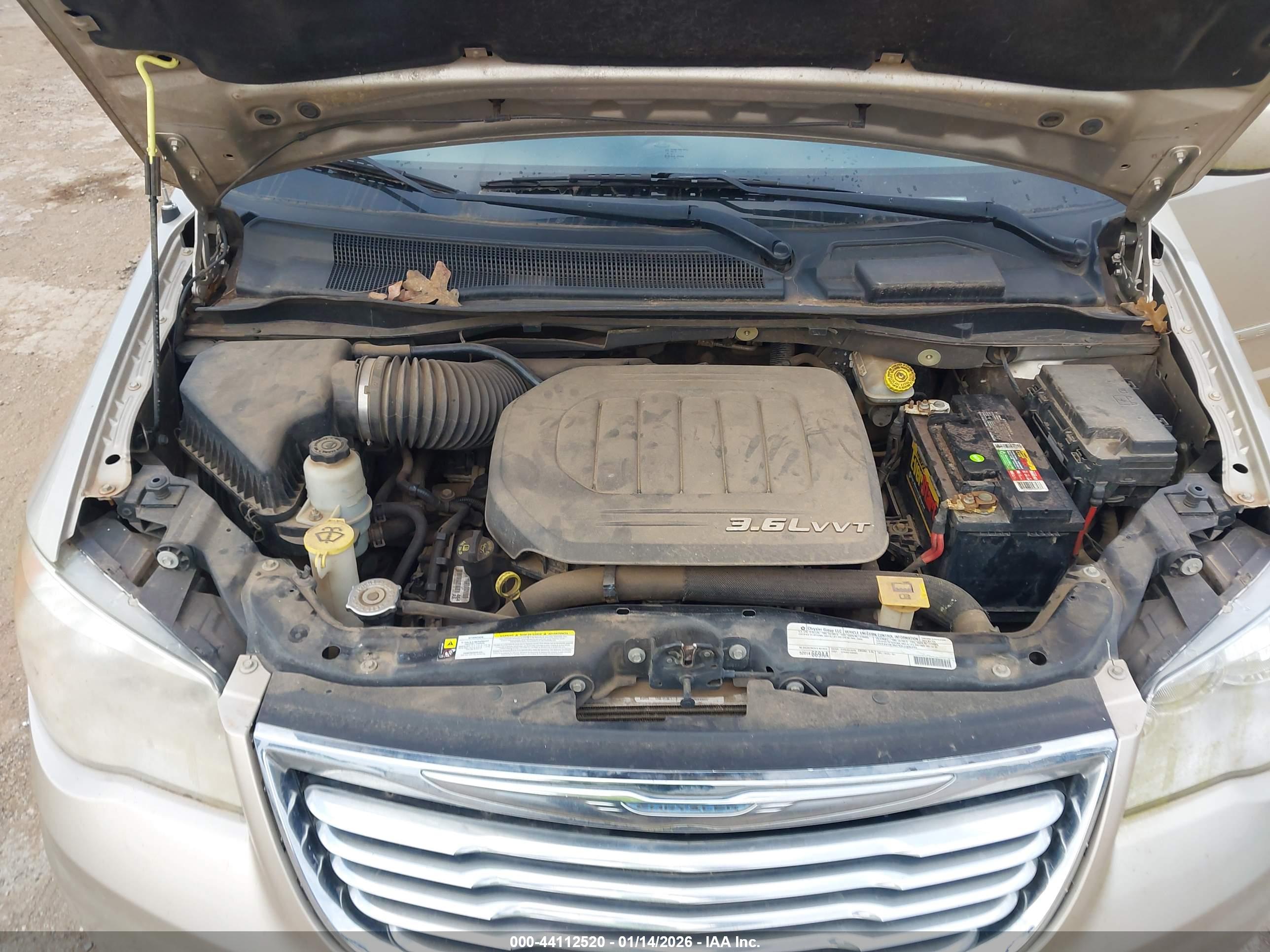 CHRYSLER TOWN image 10