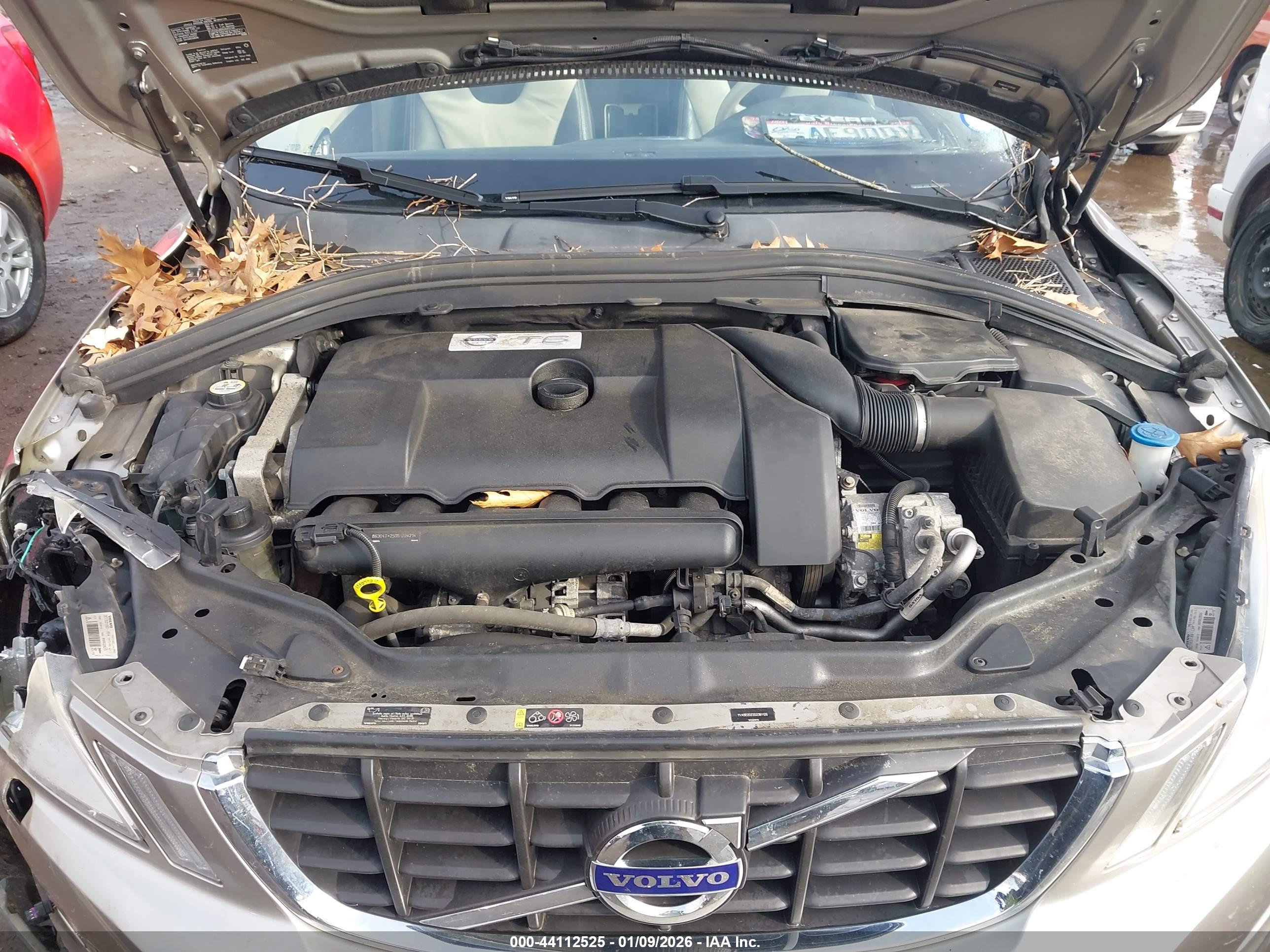VOLVO XC60 image 10