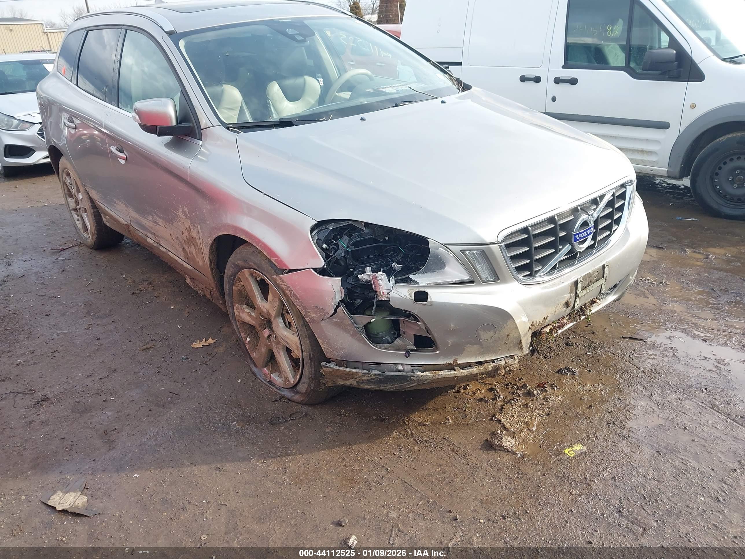 VOLVO XC60 image 6
