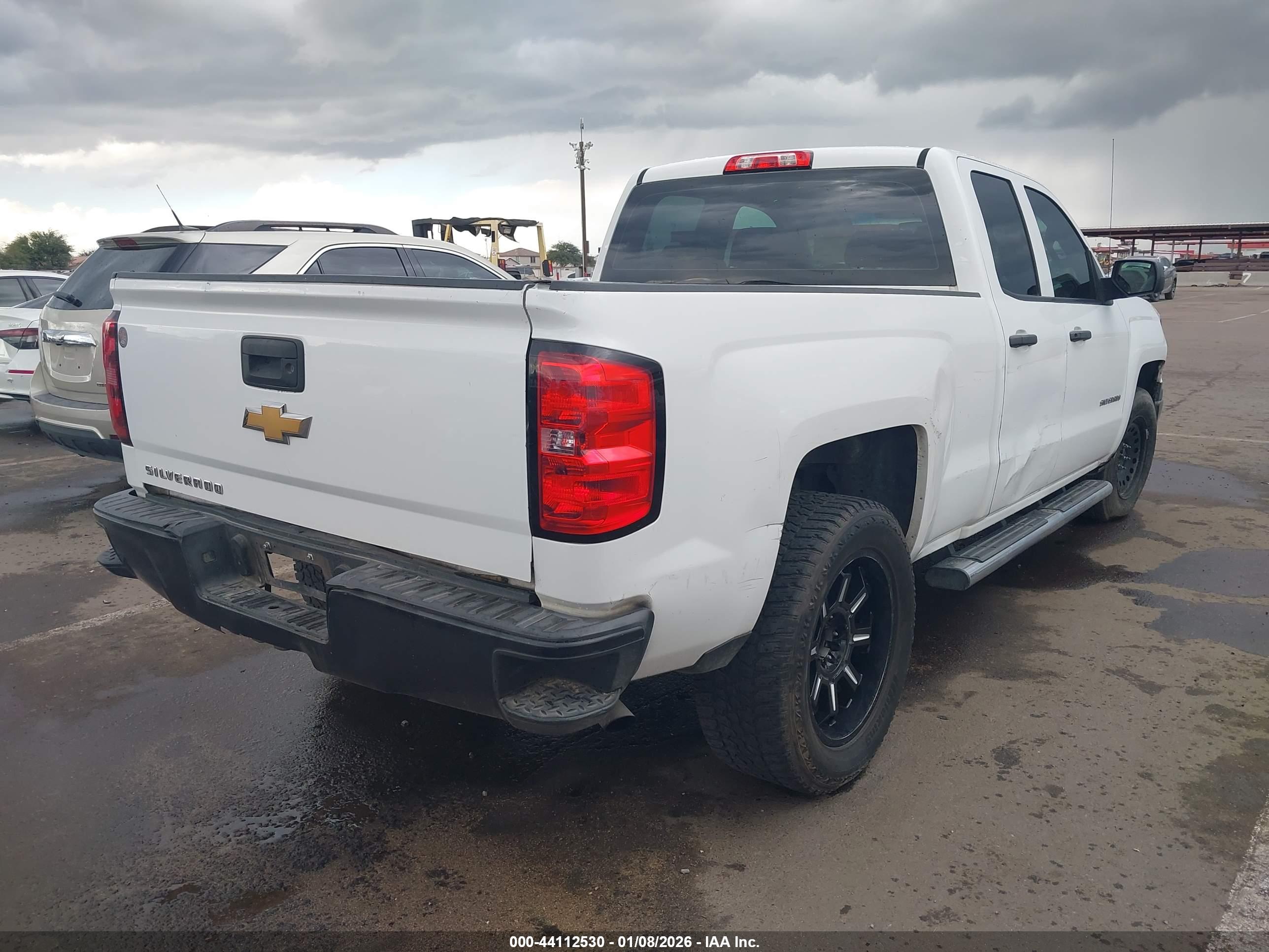 CHEVROLET SILVERADO image 4
