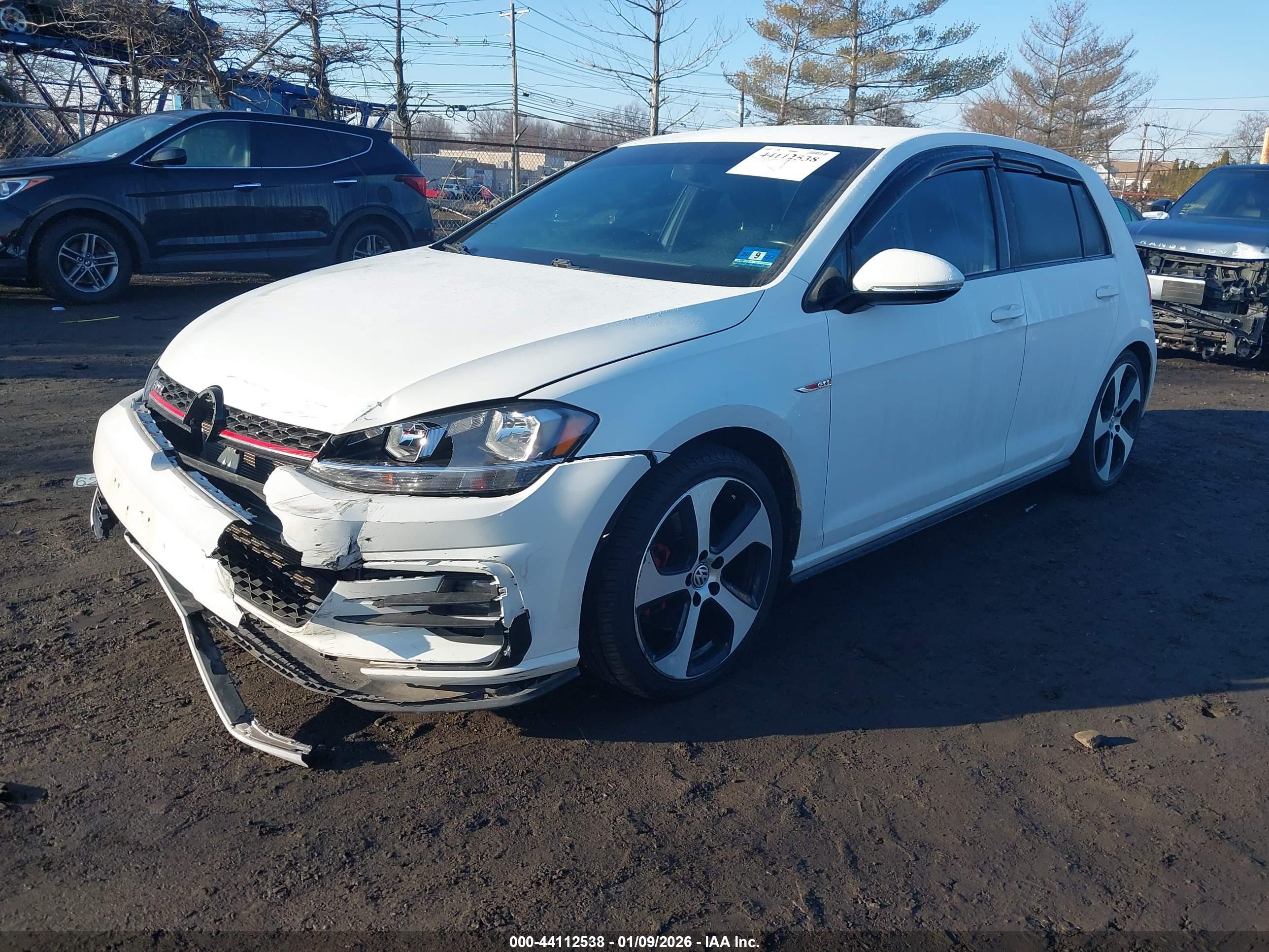 VOLKSWAGEN GOLF image 2
