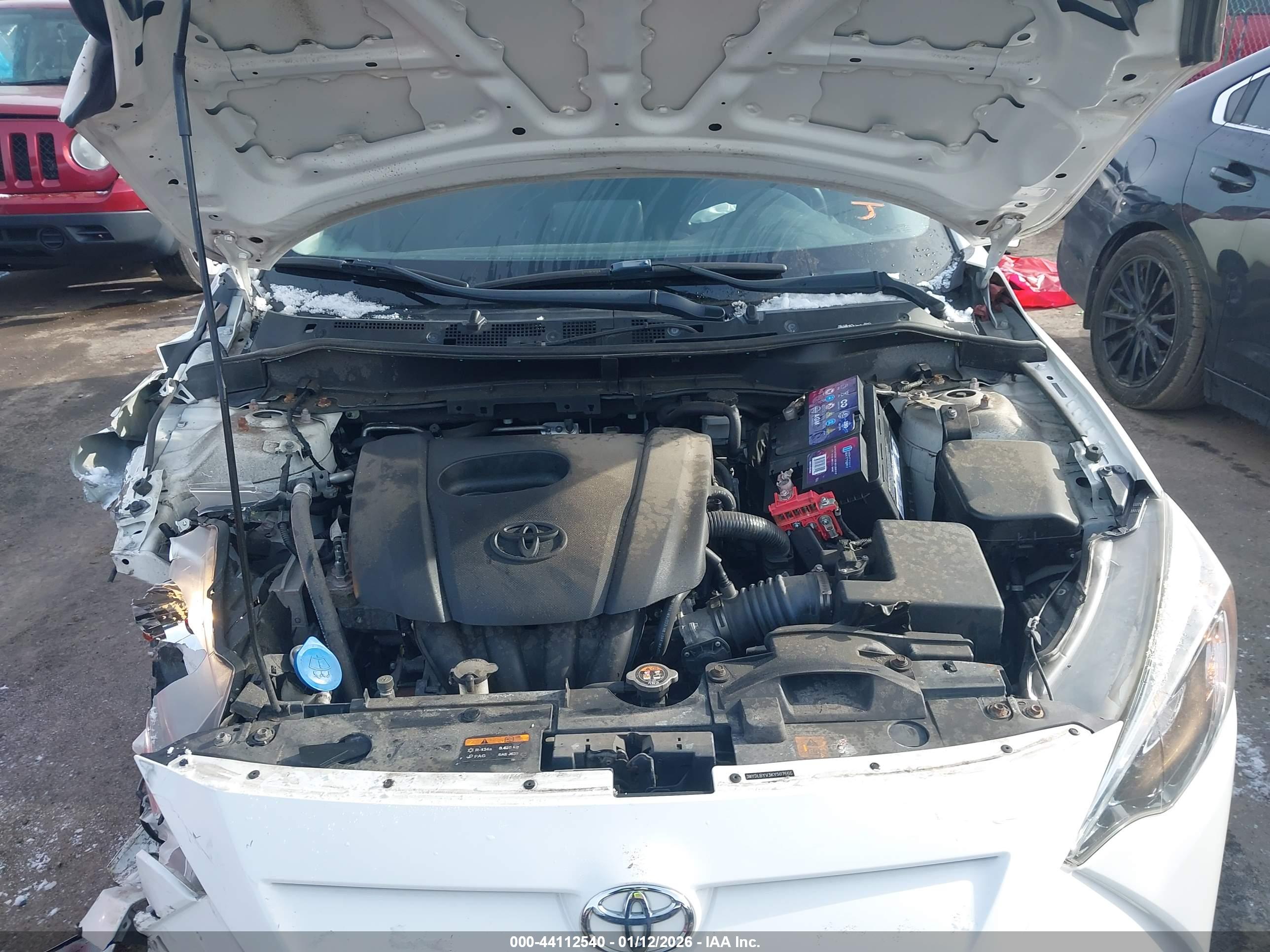 TOYOTA YARIS image 10