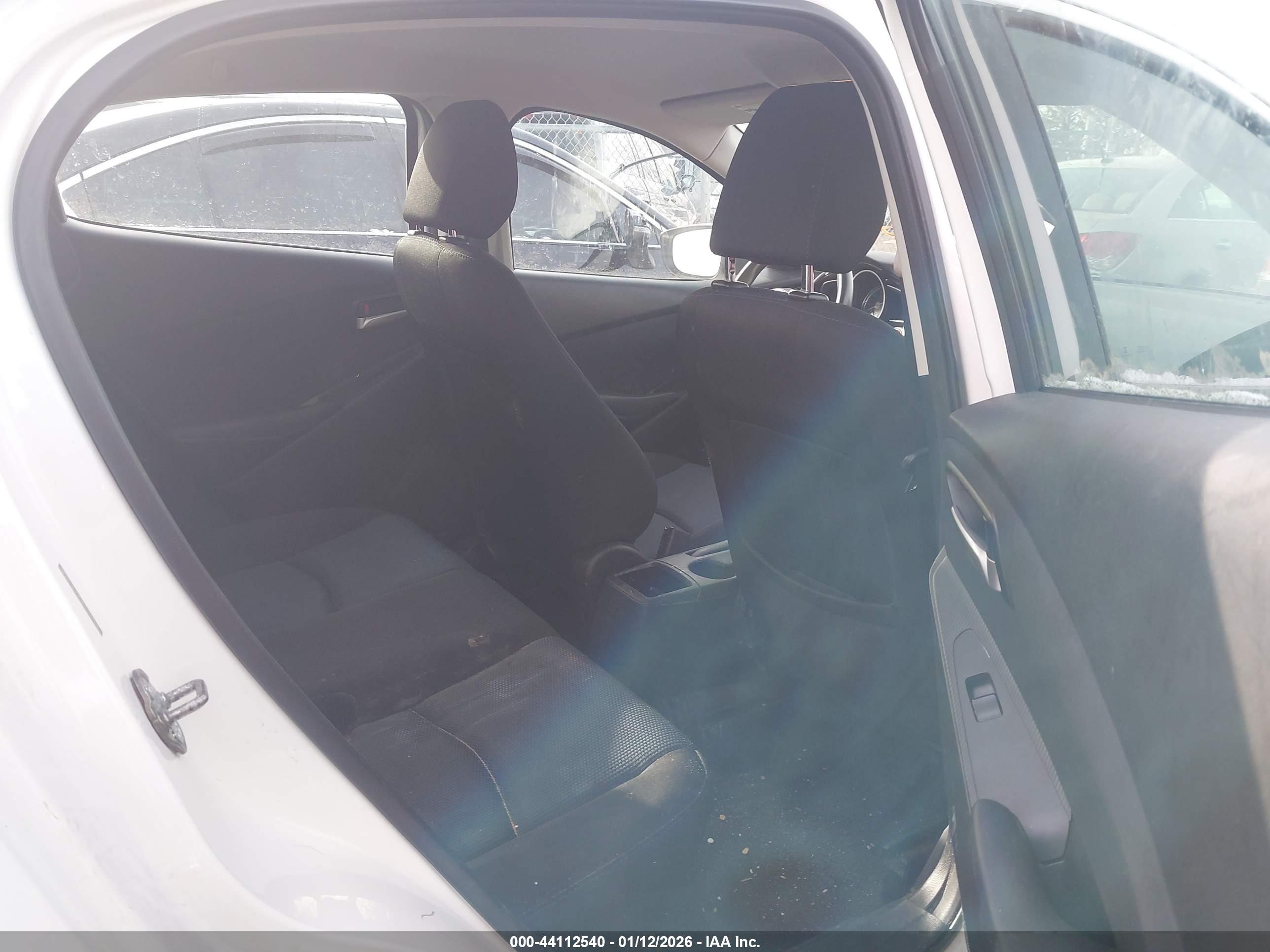 TOYOTA YARIS image 8
