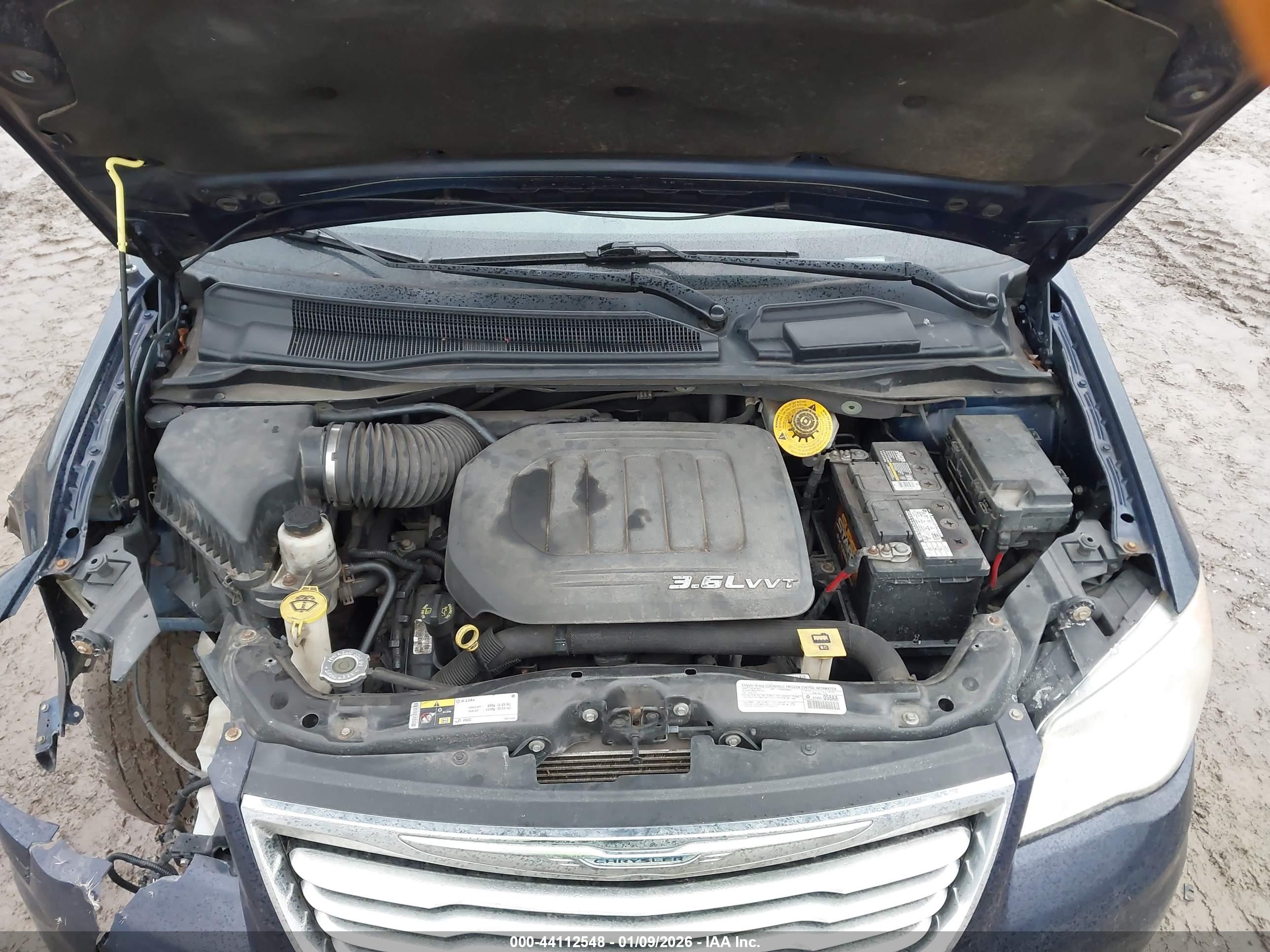 CHRYSLER TOWN image 10