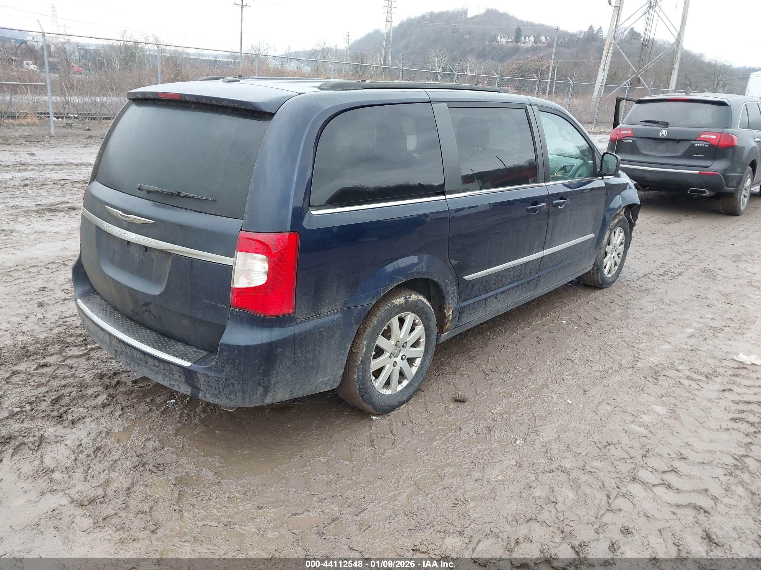 CHRYSLER TOWN image 4