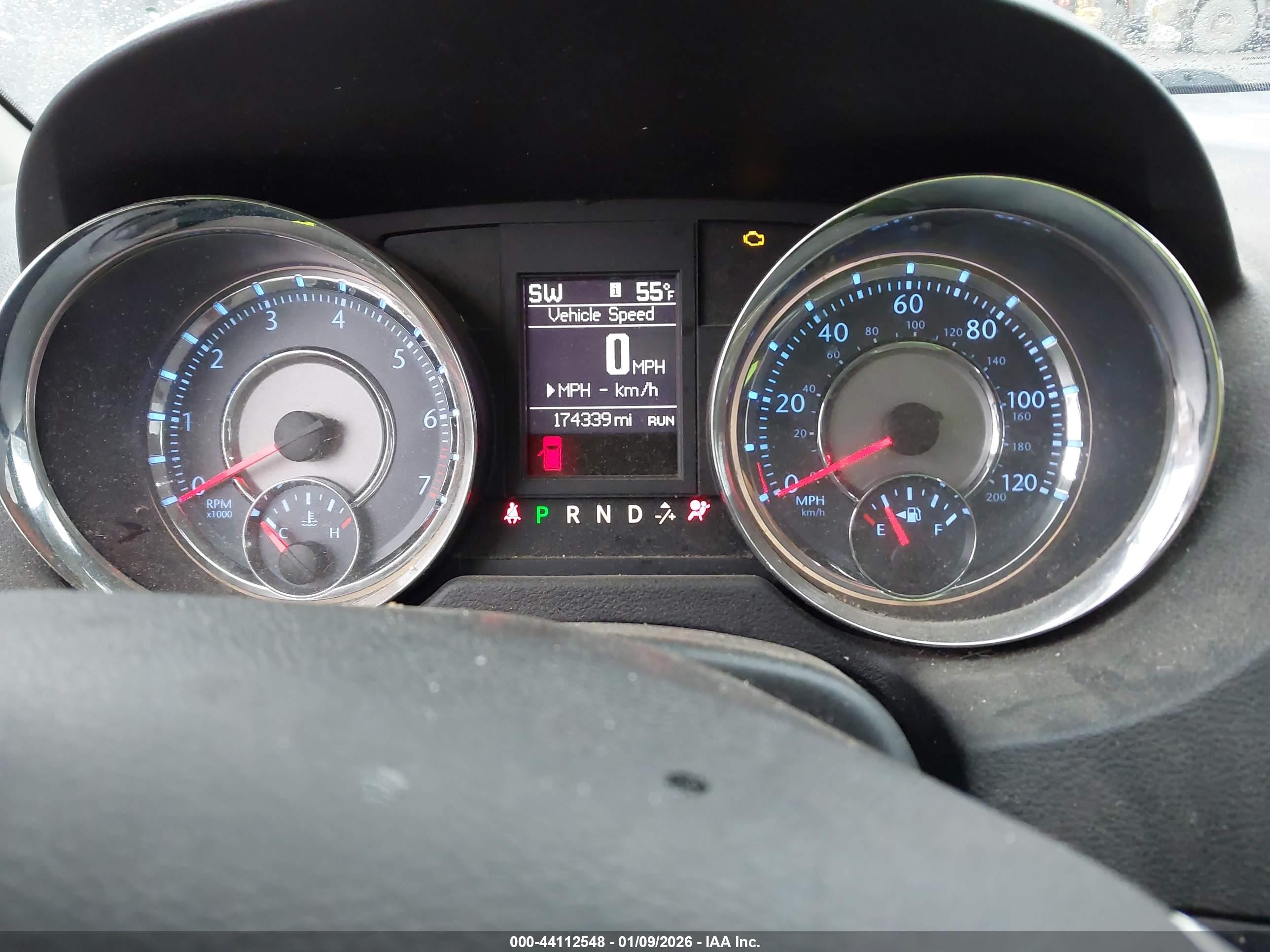 CHRYSLER TOWN image 7