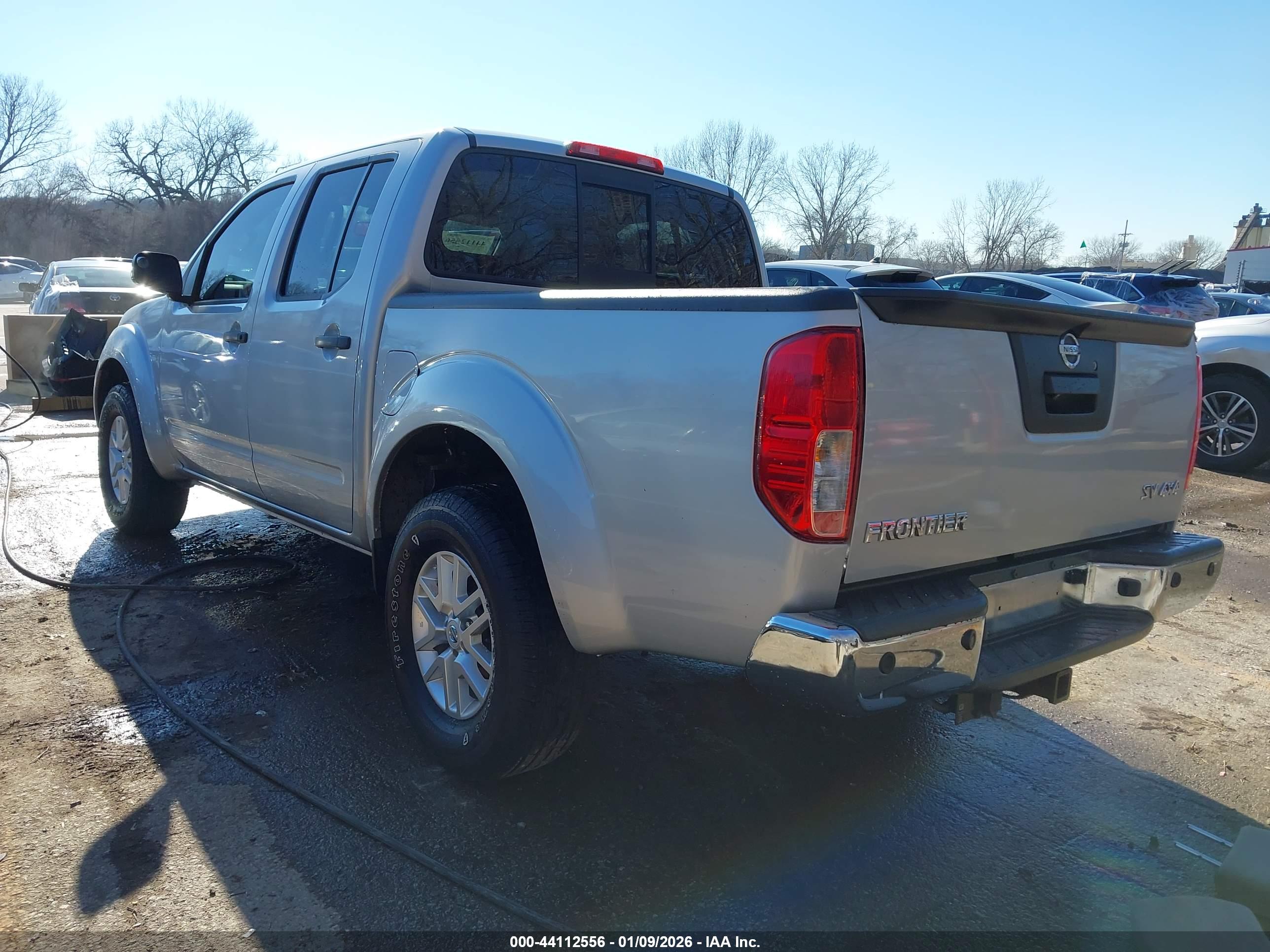 NISSAN FRONTIER image 3