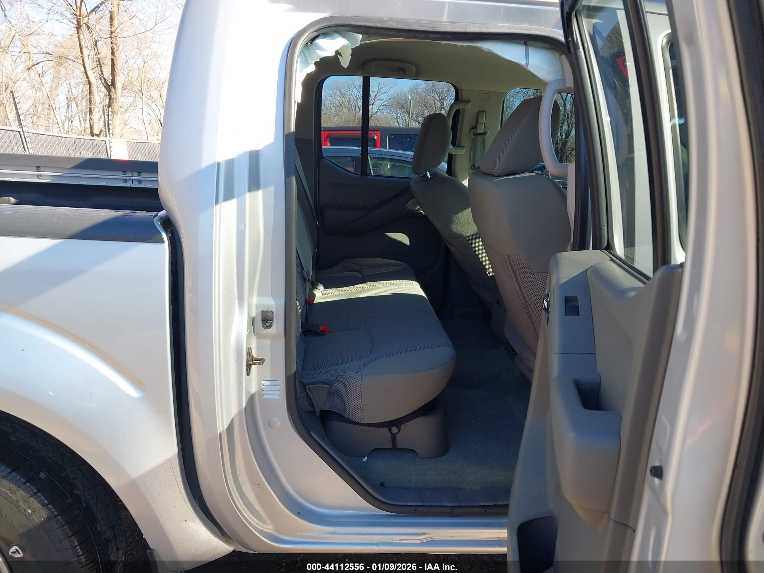 NISSAN FRONTIER image 8