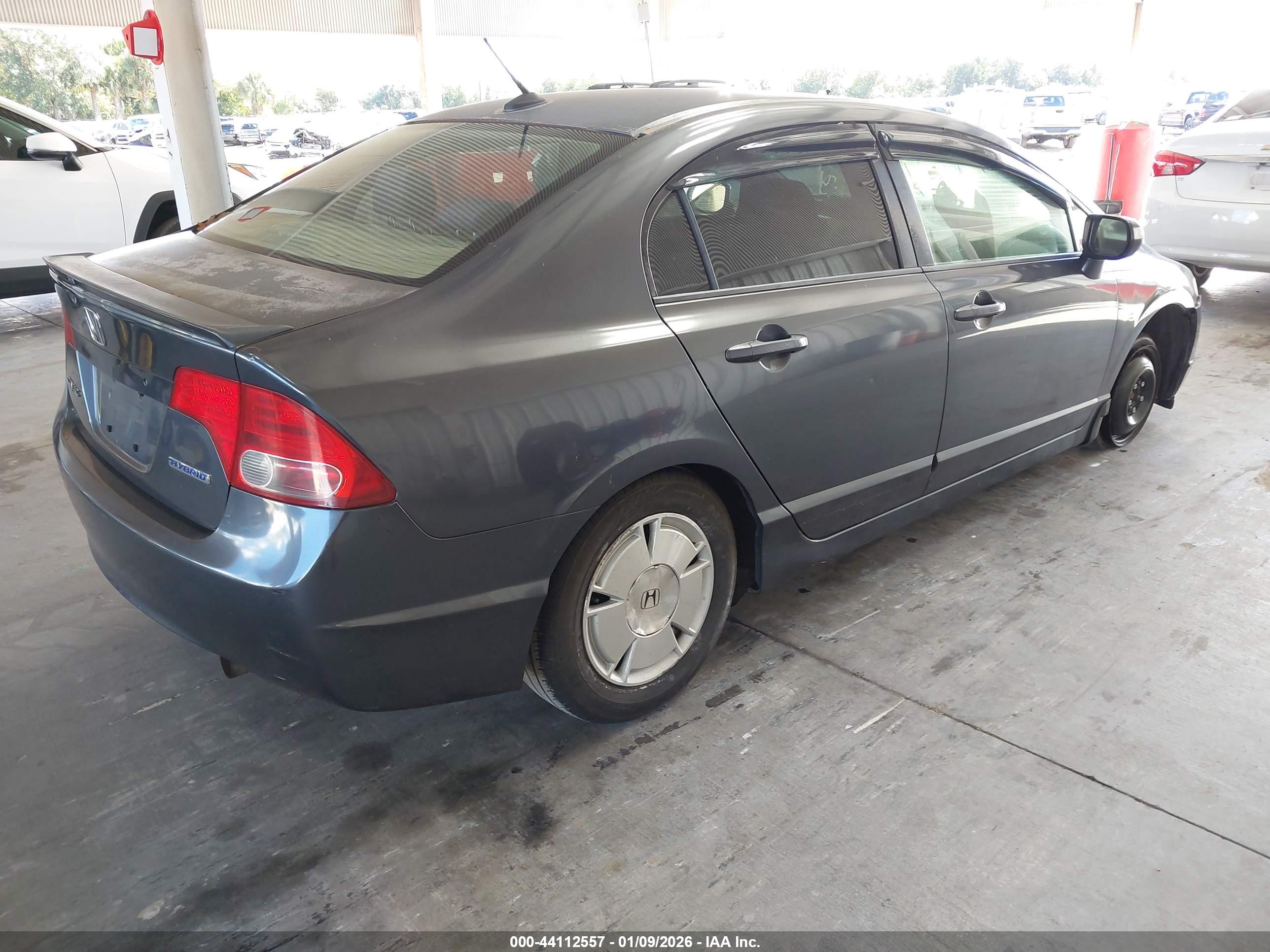HONDA CIVIC image 4