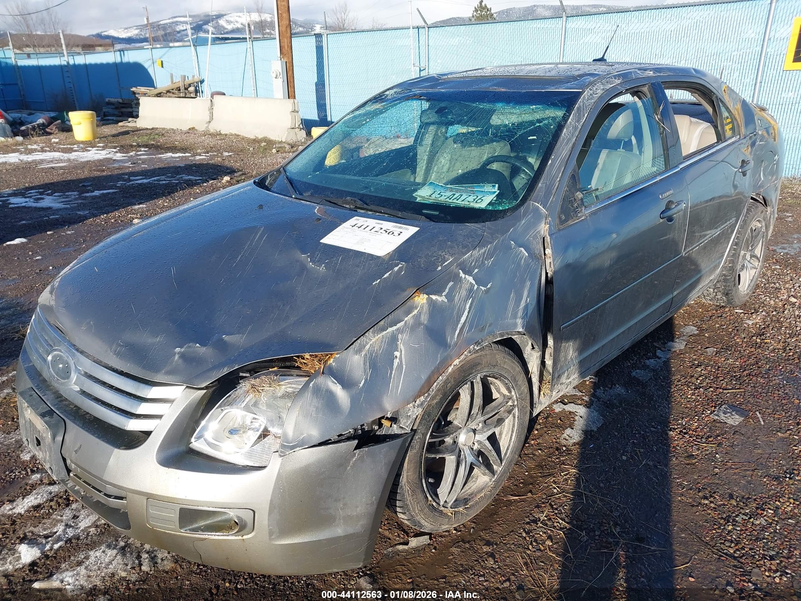 FORD FUSION image 6
