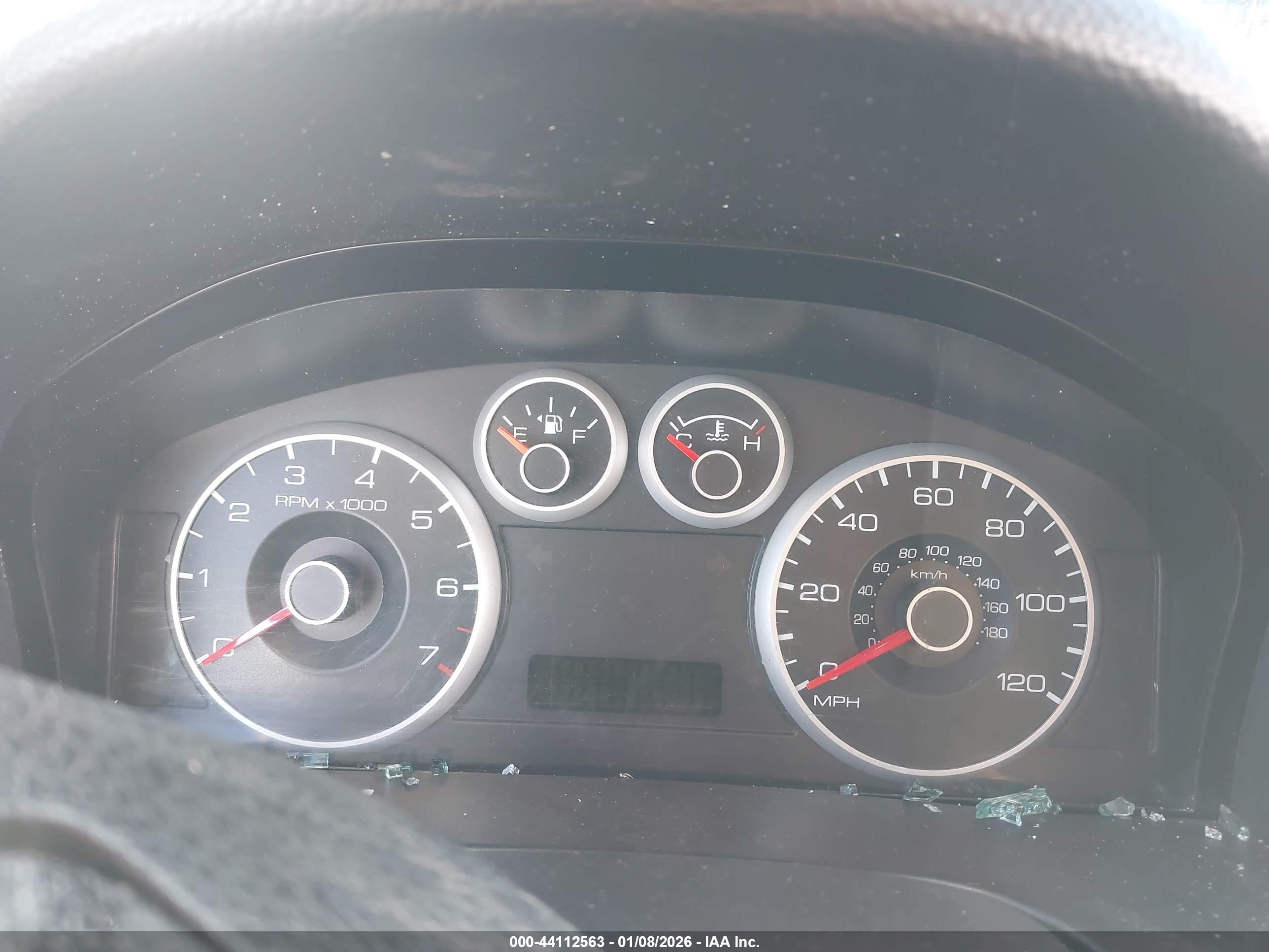 FORD FUSION image 7