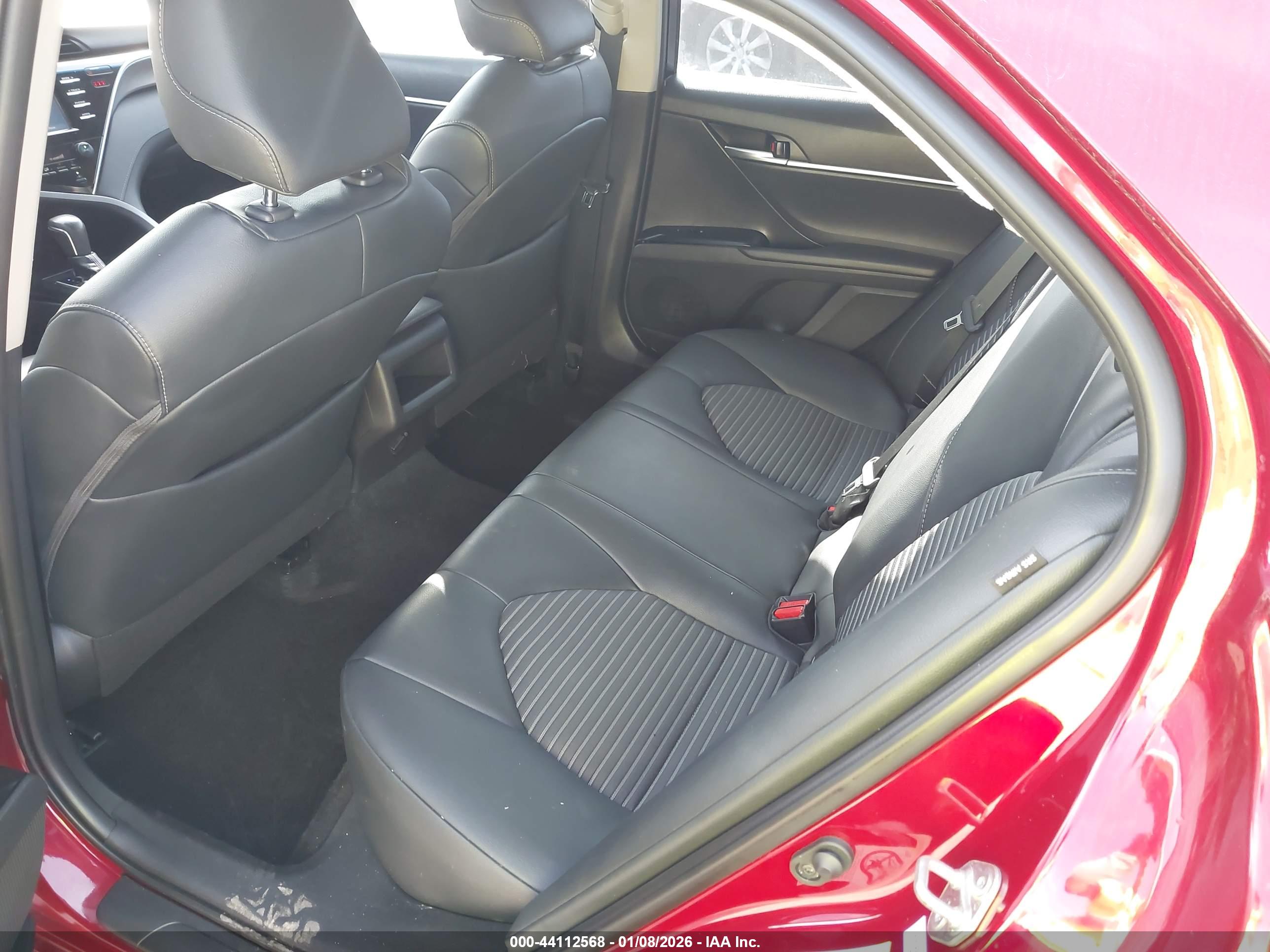 TOYOTA CAMRY image 8