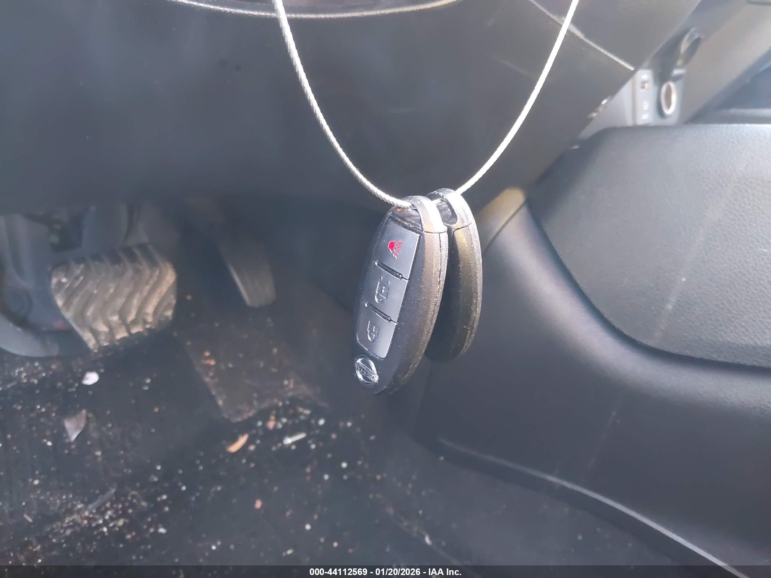 NISSAN ROGUE image 11