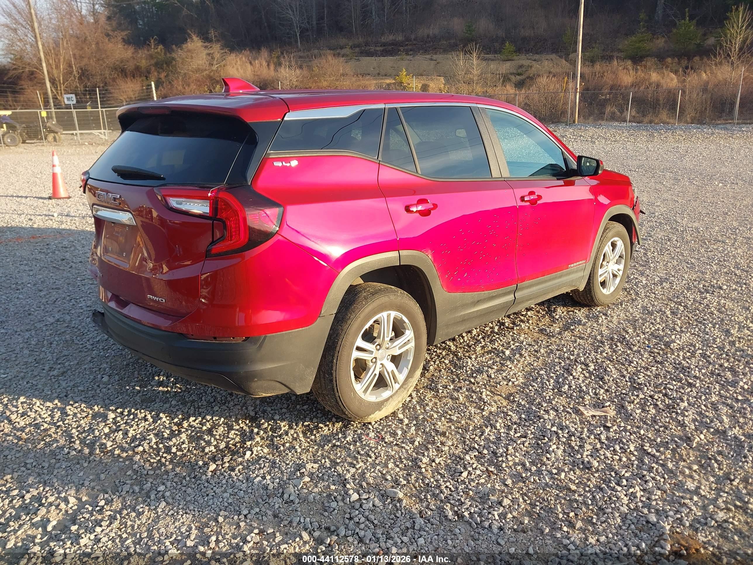 GMC TERRAIN image 4