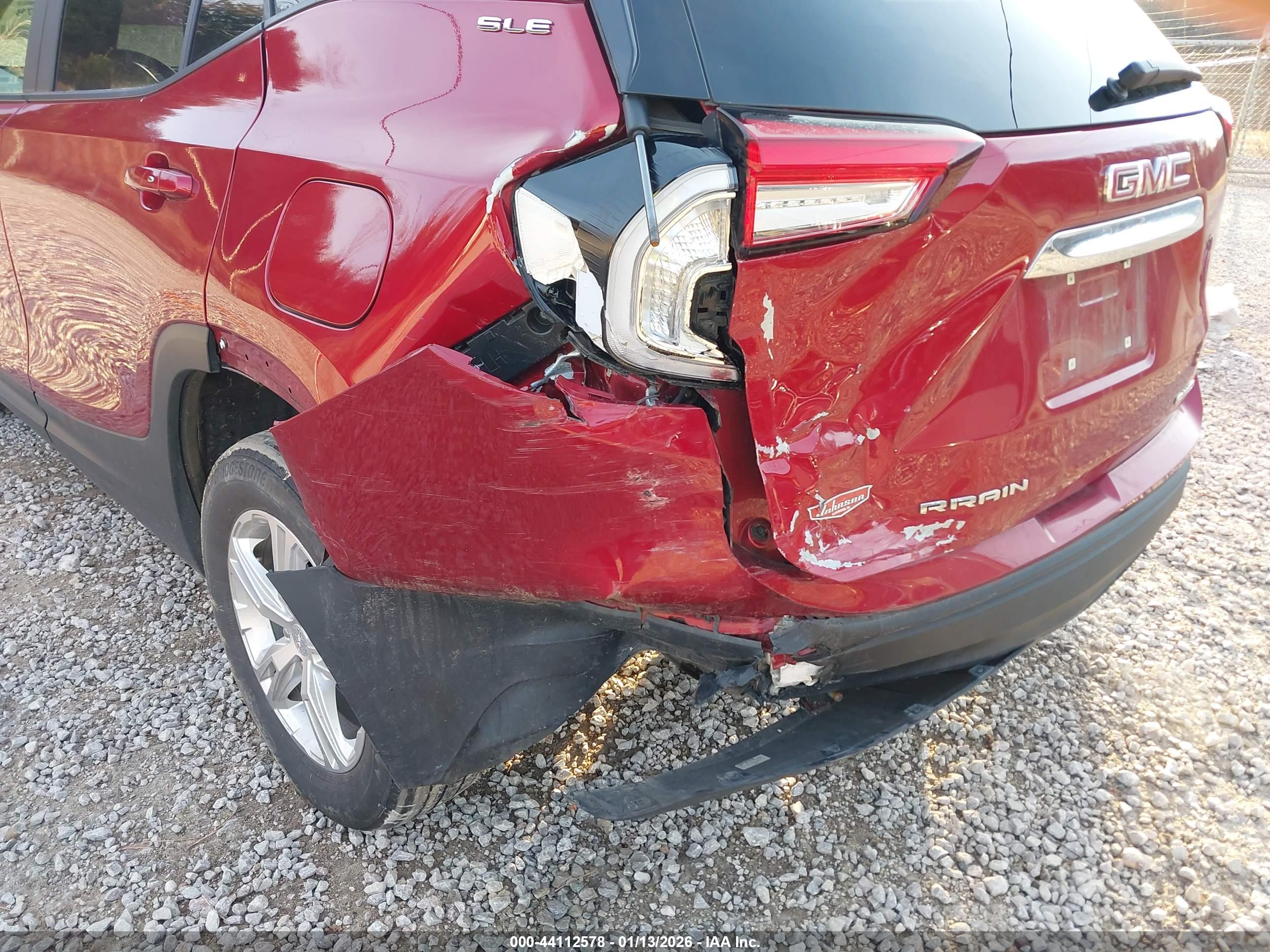 GMC TERRAIN image 6