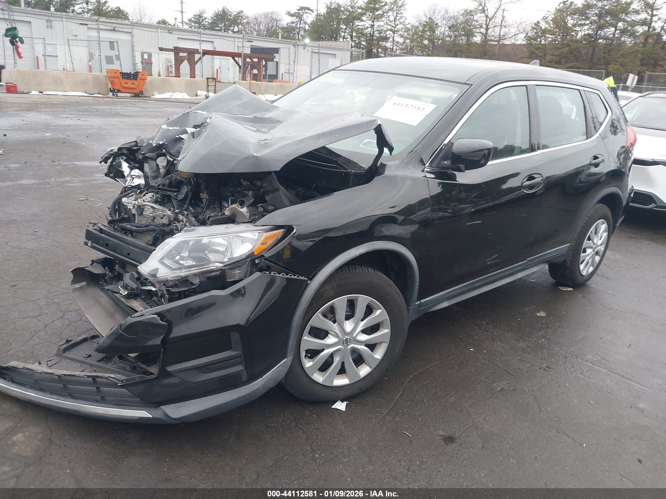 NISSAN ROGUE image 2