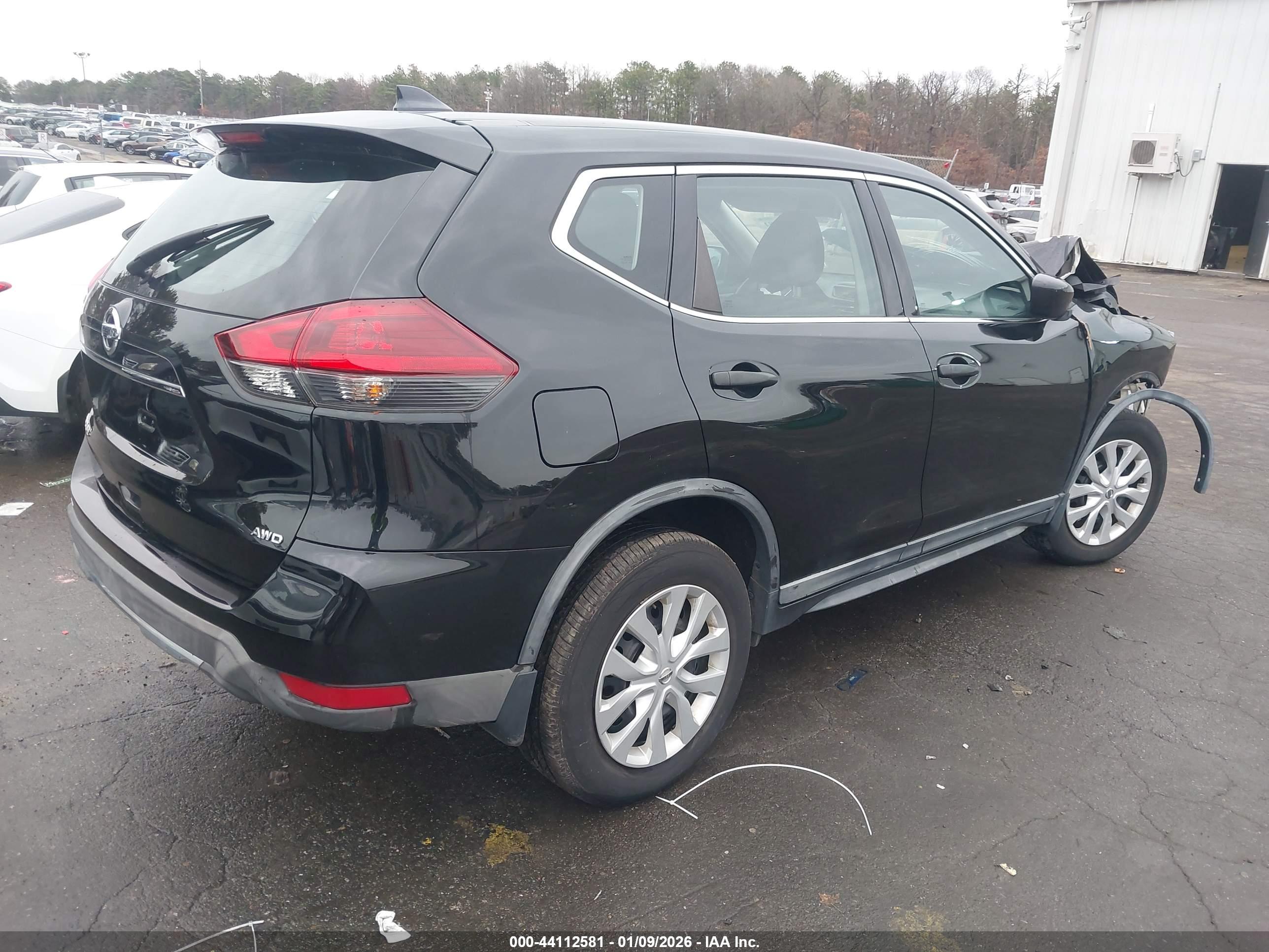 NISSAN ROGUE image 4