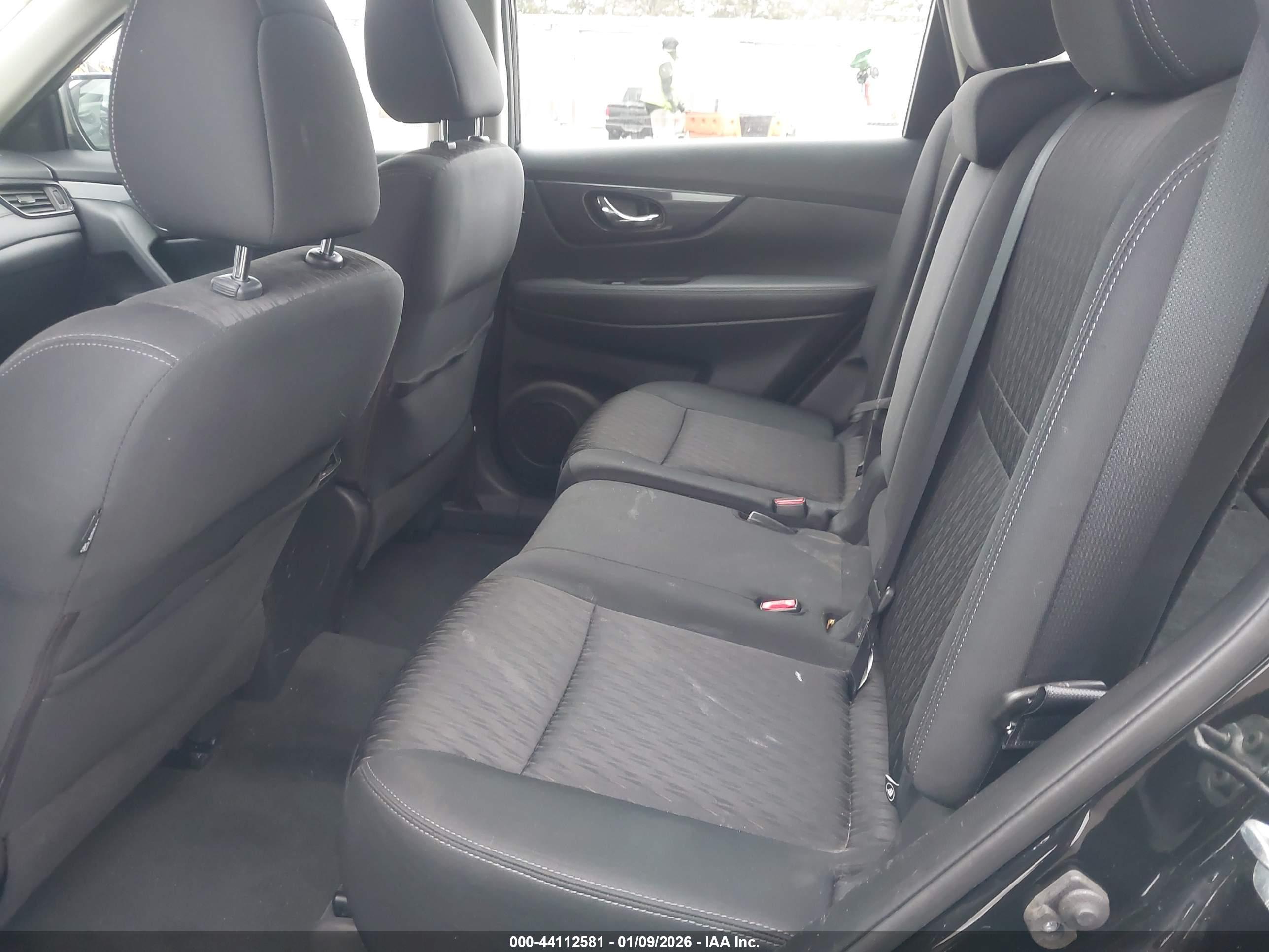 NISSAN ROGUE image 8