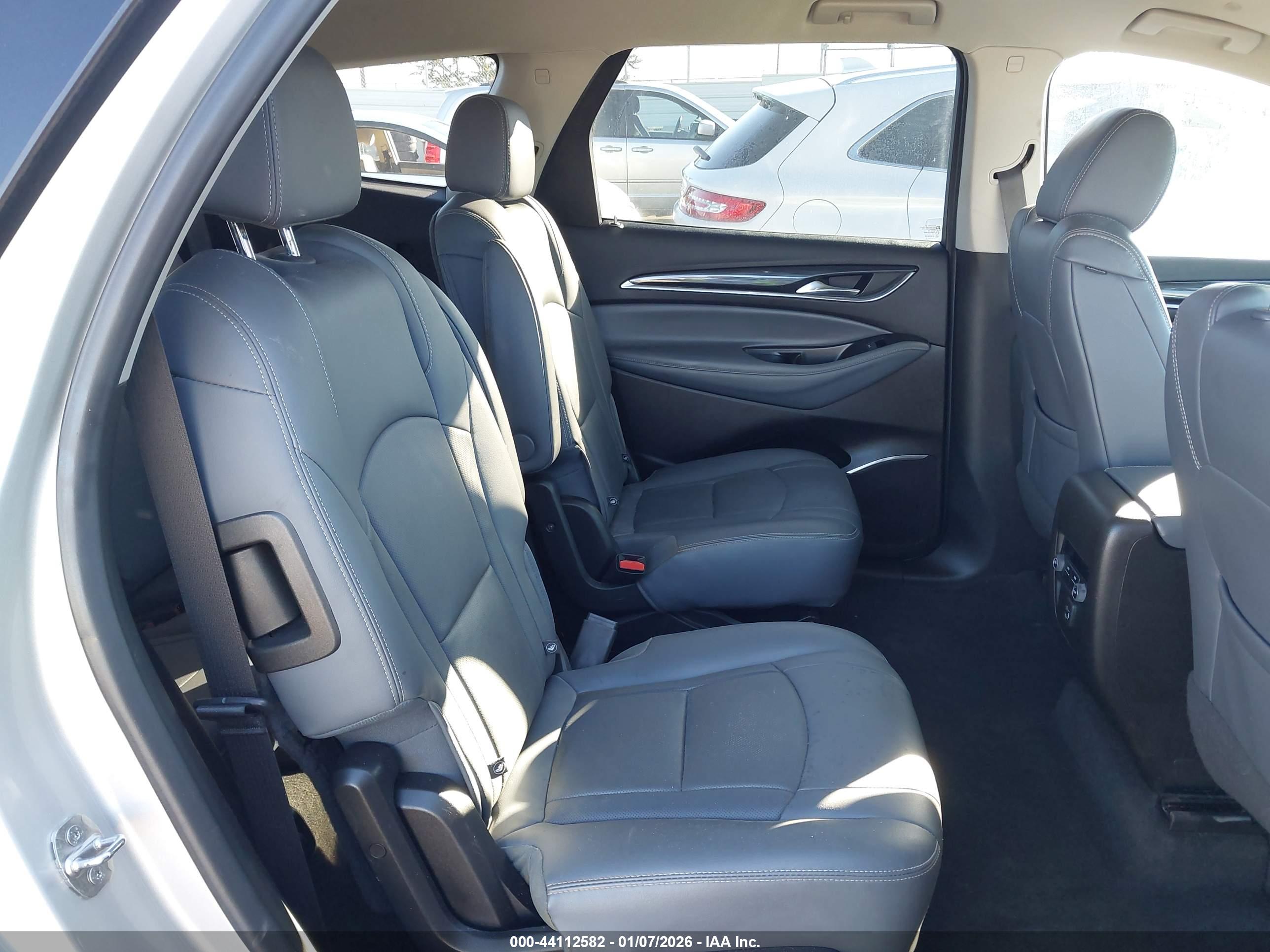 BUICK ENCLAVE image 8