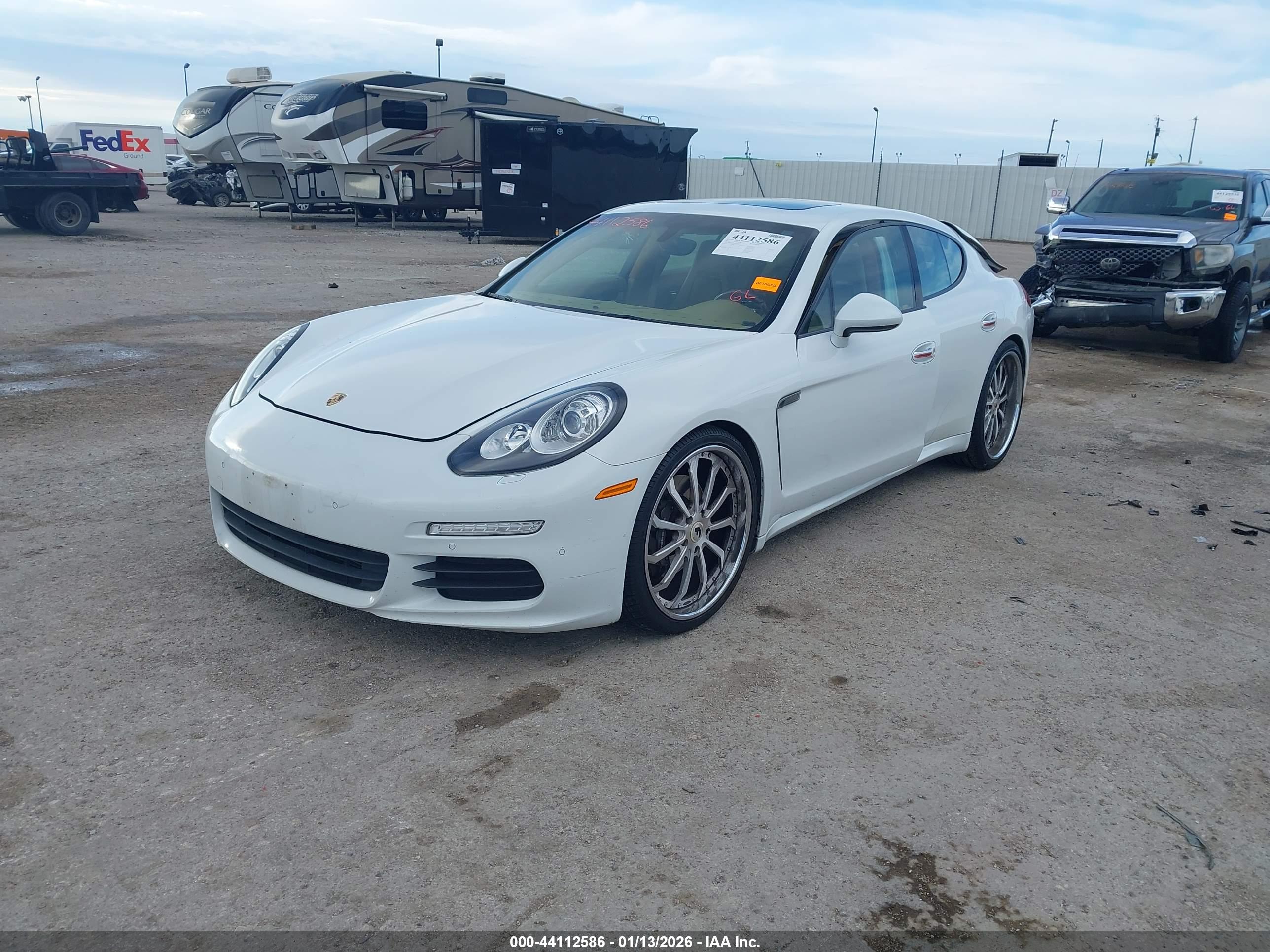 PORSCHE PANAMERA image 2