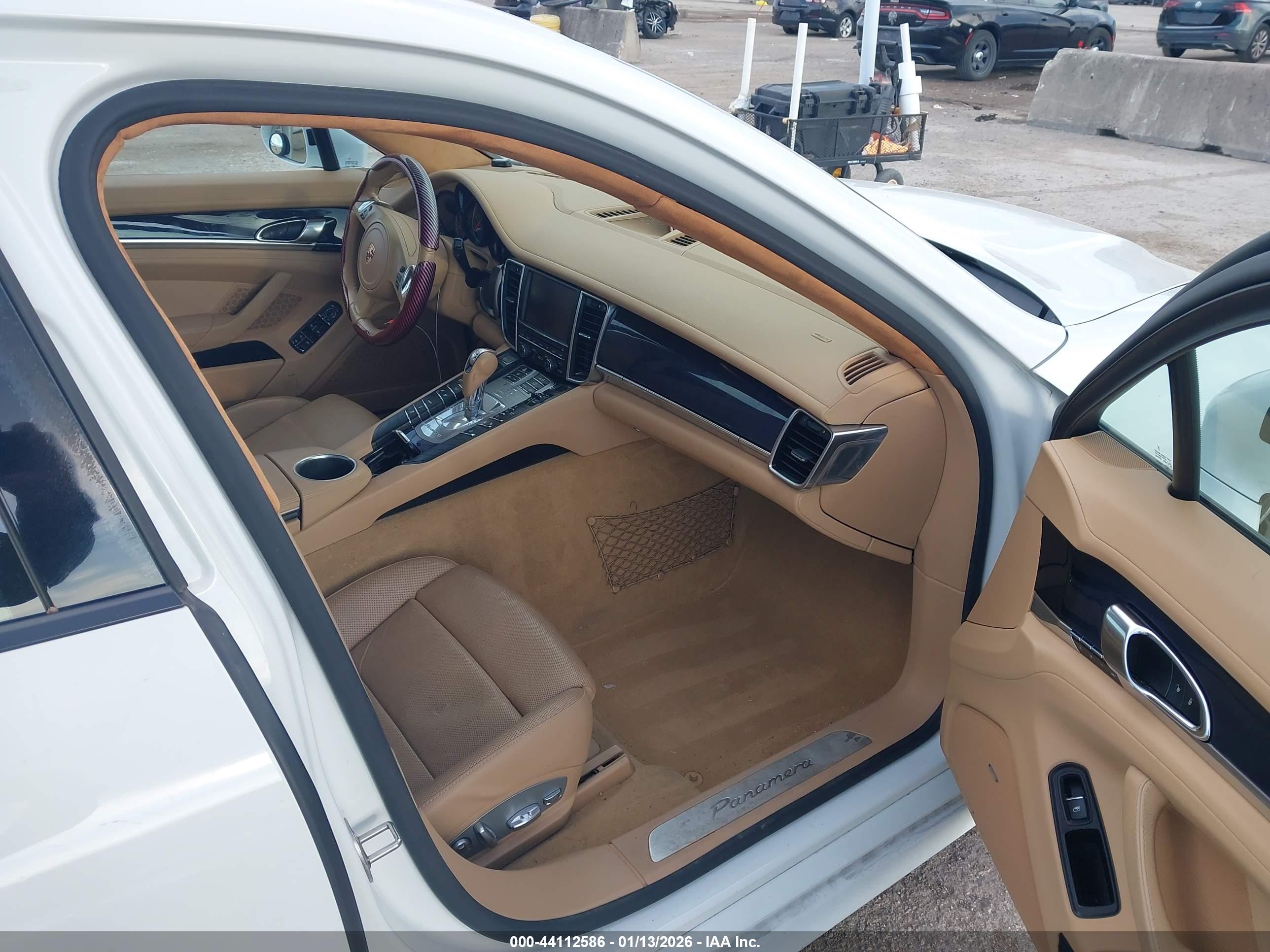 PORSCHE PANAMERA image 5