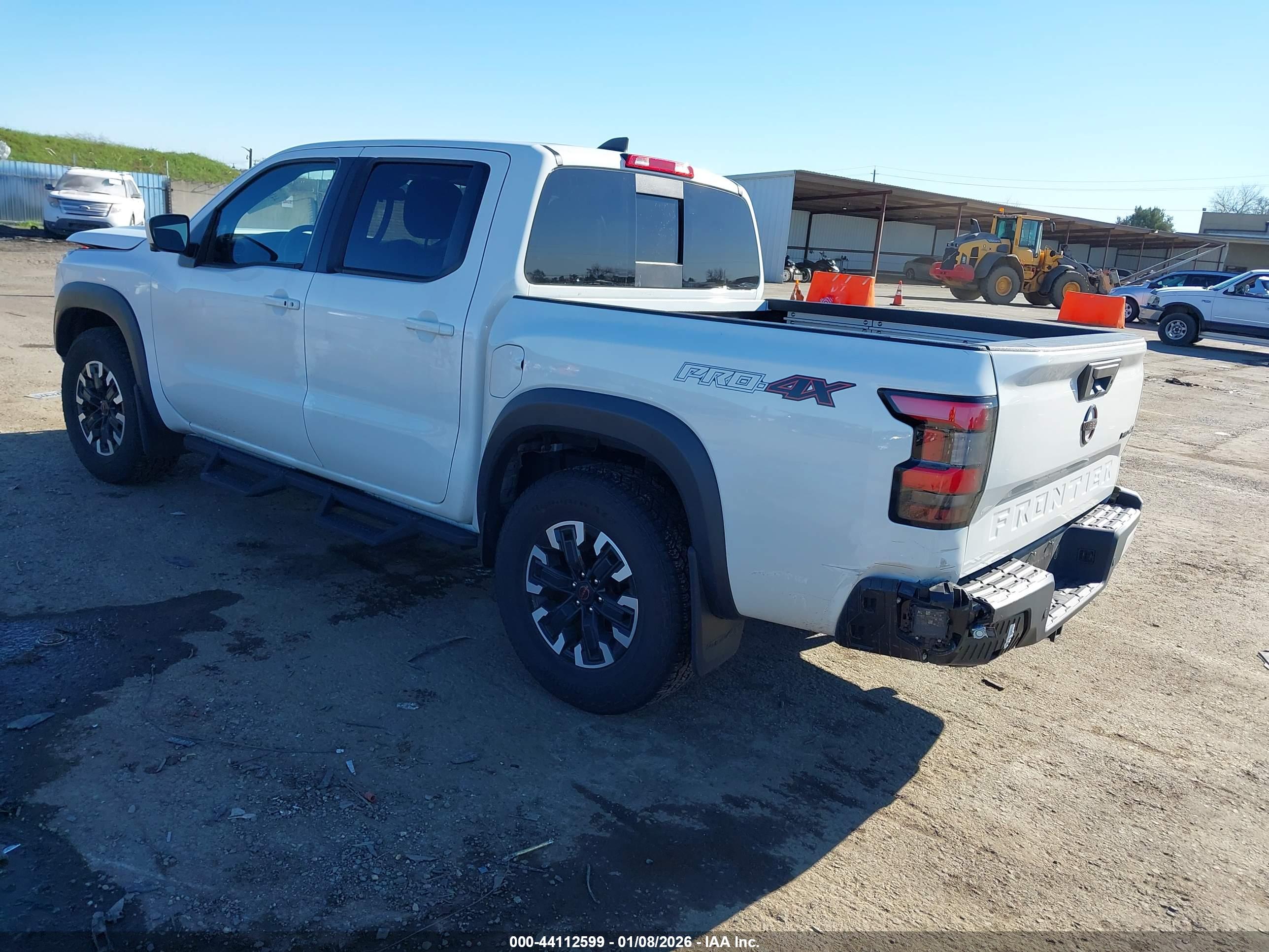 NISSAN FRONTIER image 3