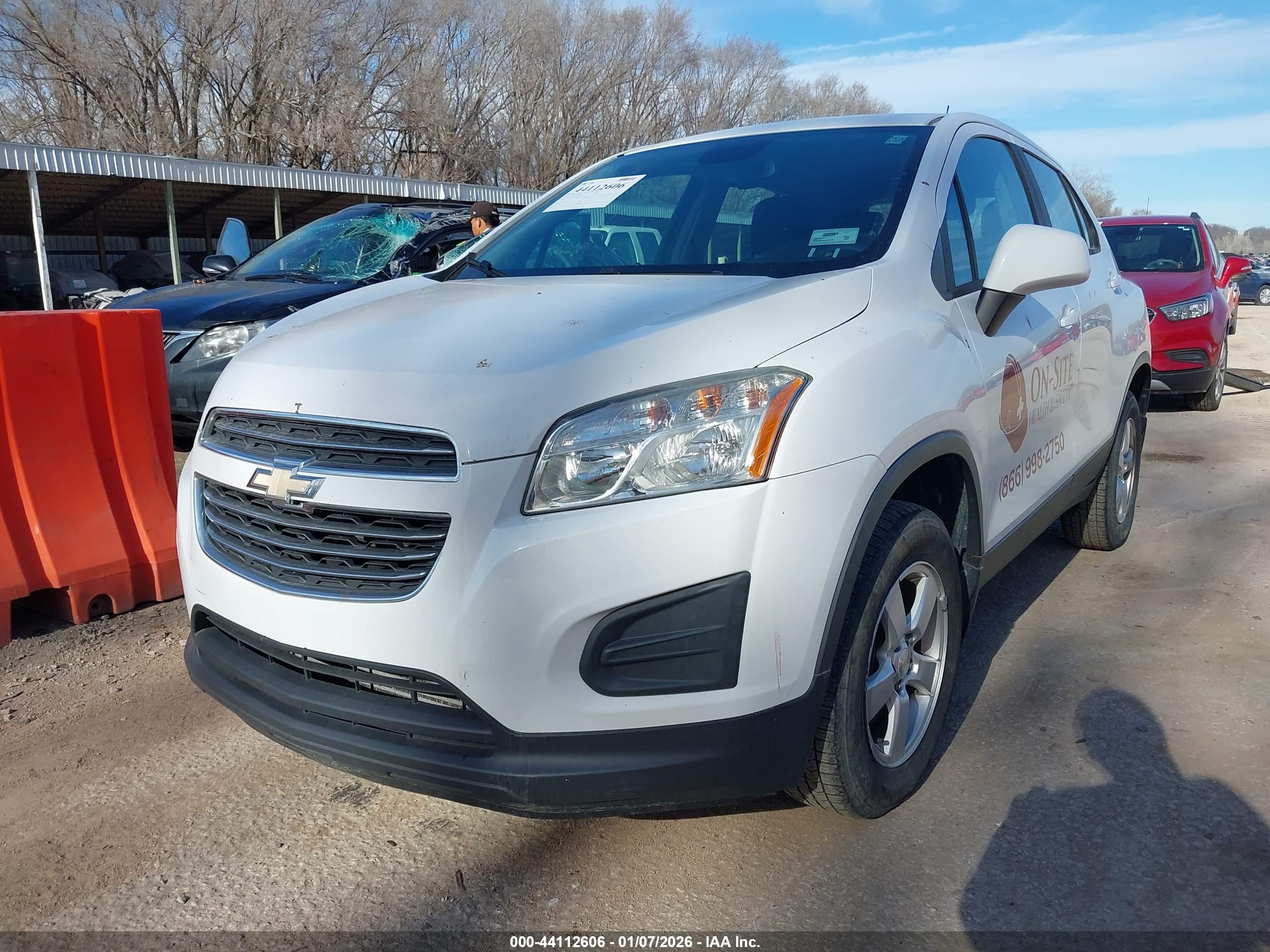 CHEVROLET TRAX image 2