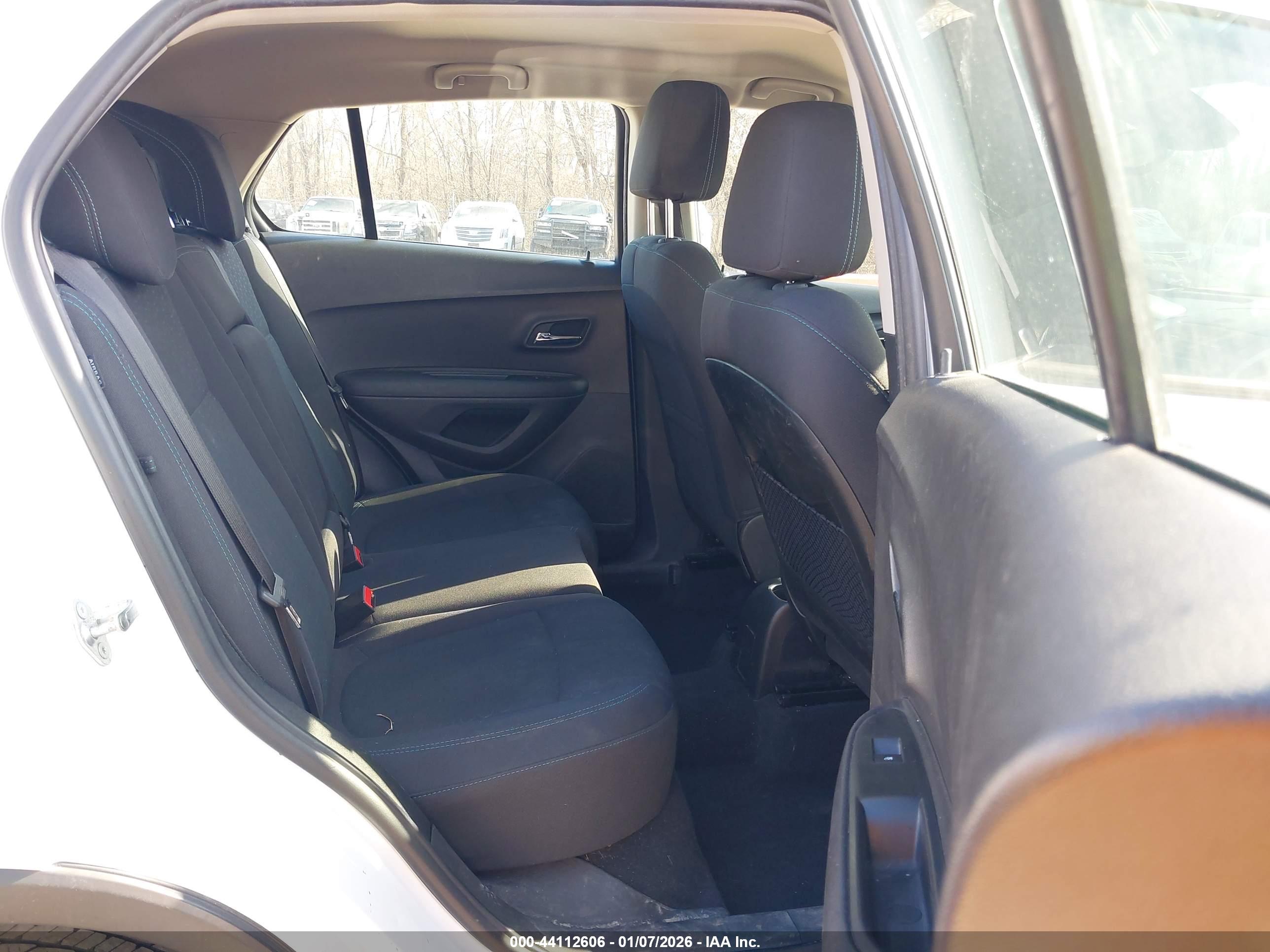 CHEVROLET TRAX image 8