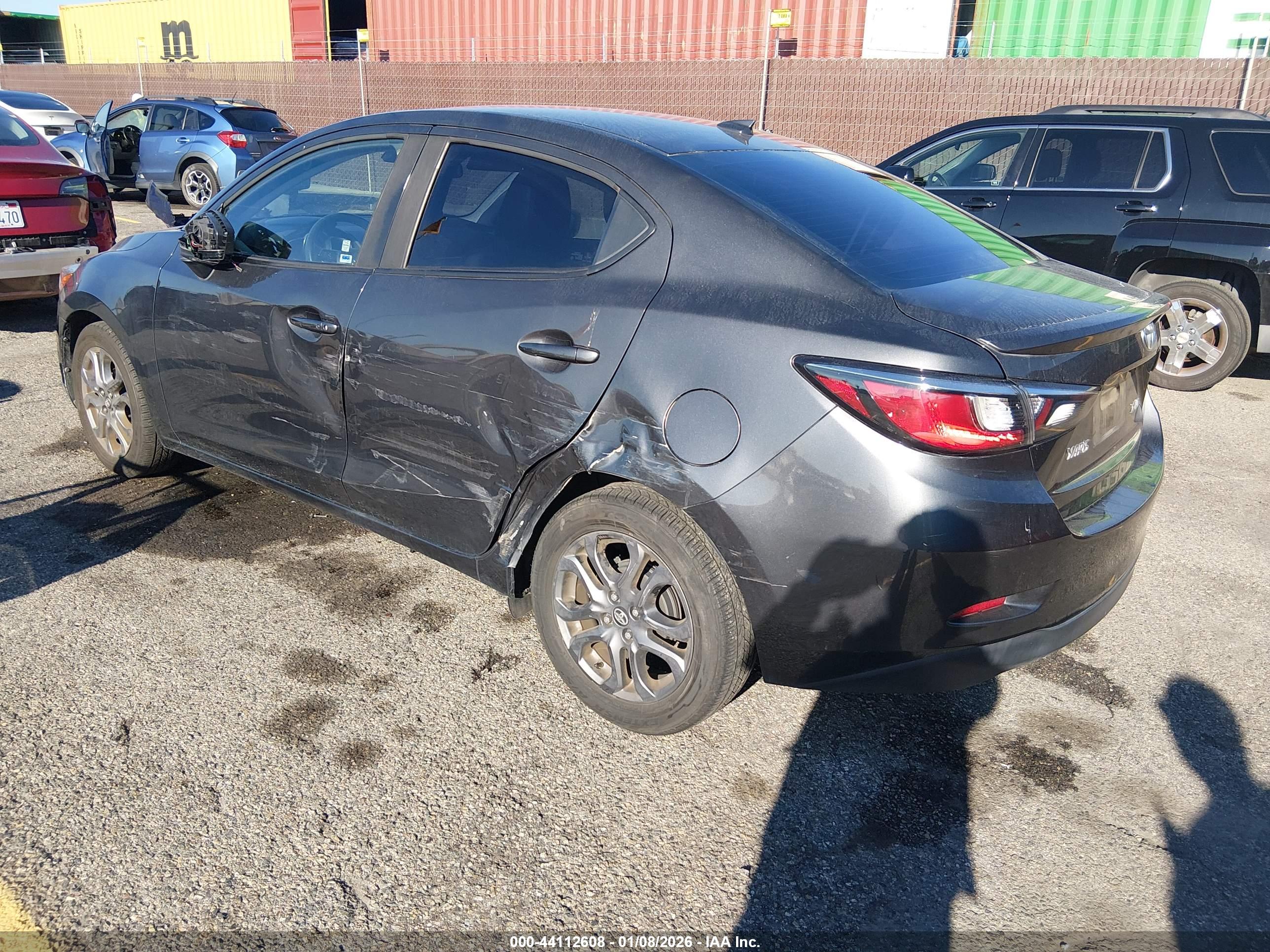 TOYOTA YARIS image 3