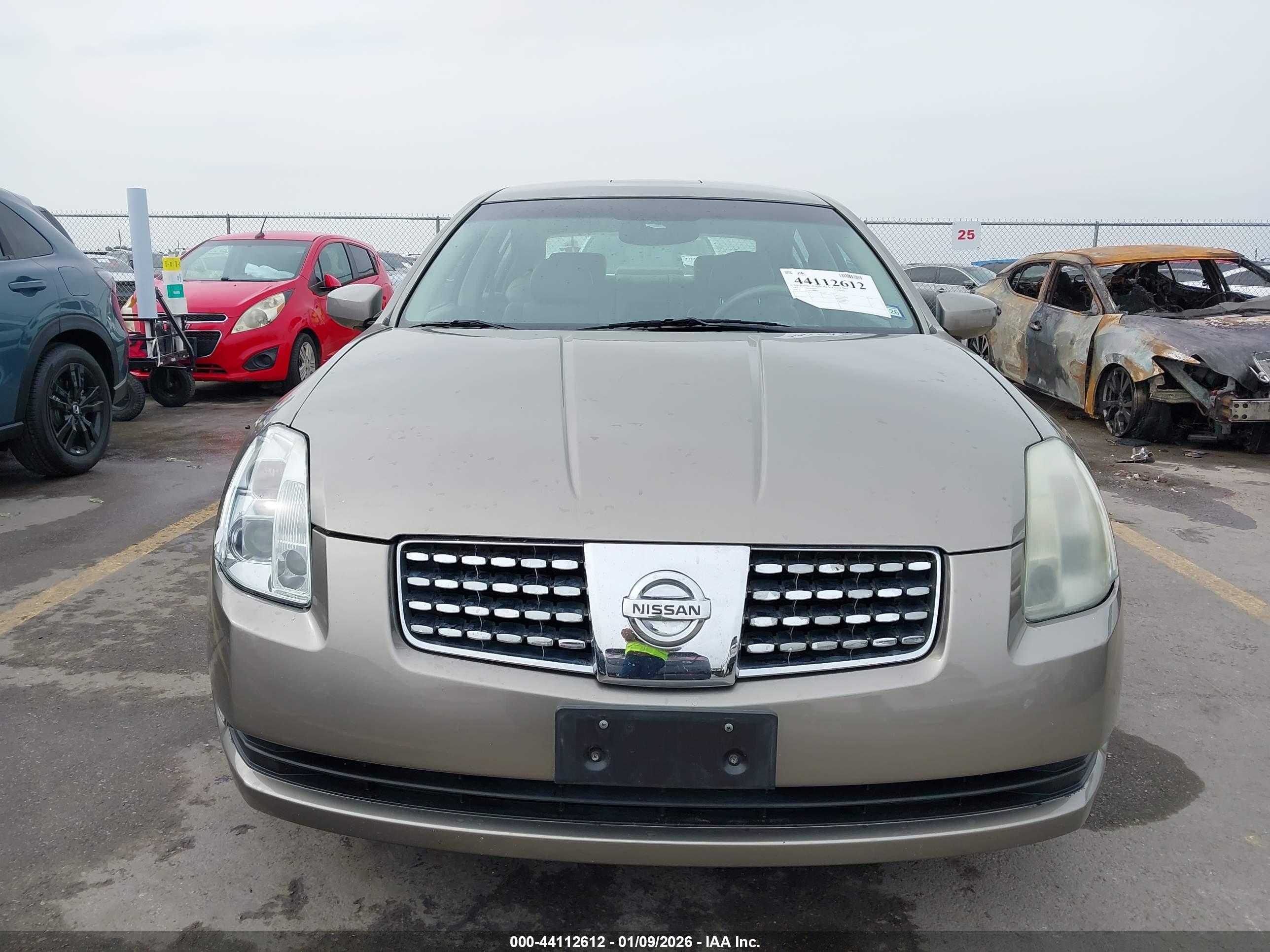 NISSAN MAXIMA image 6