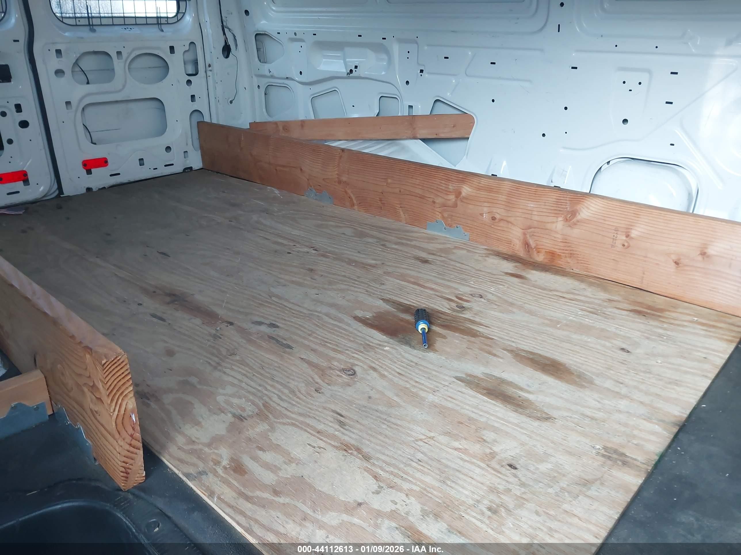 FORD E-150 image 8