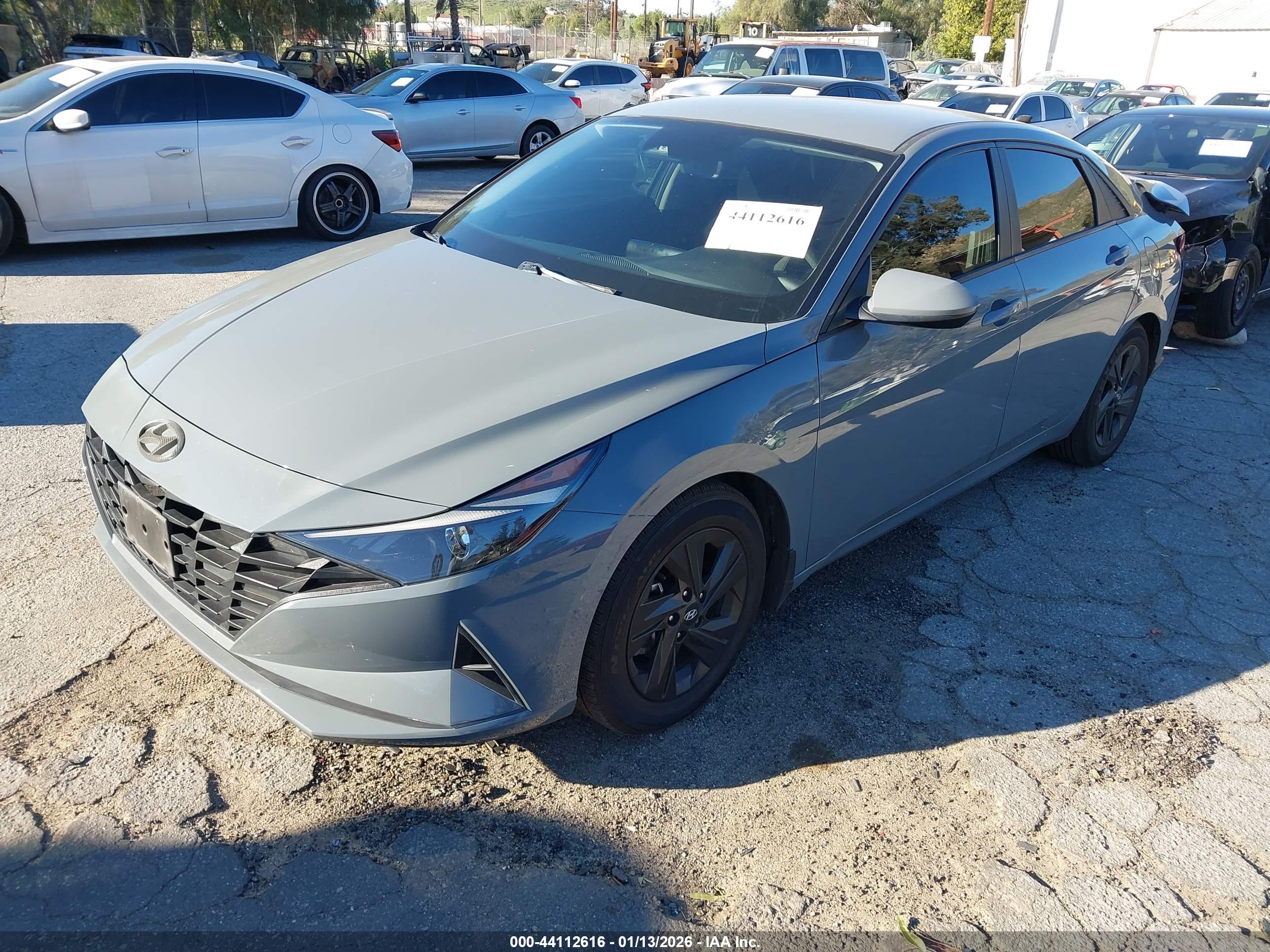 HYUNDAI ELANTRA image 2