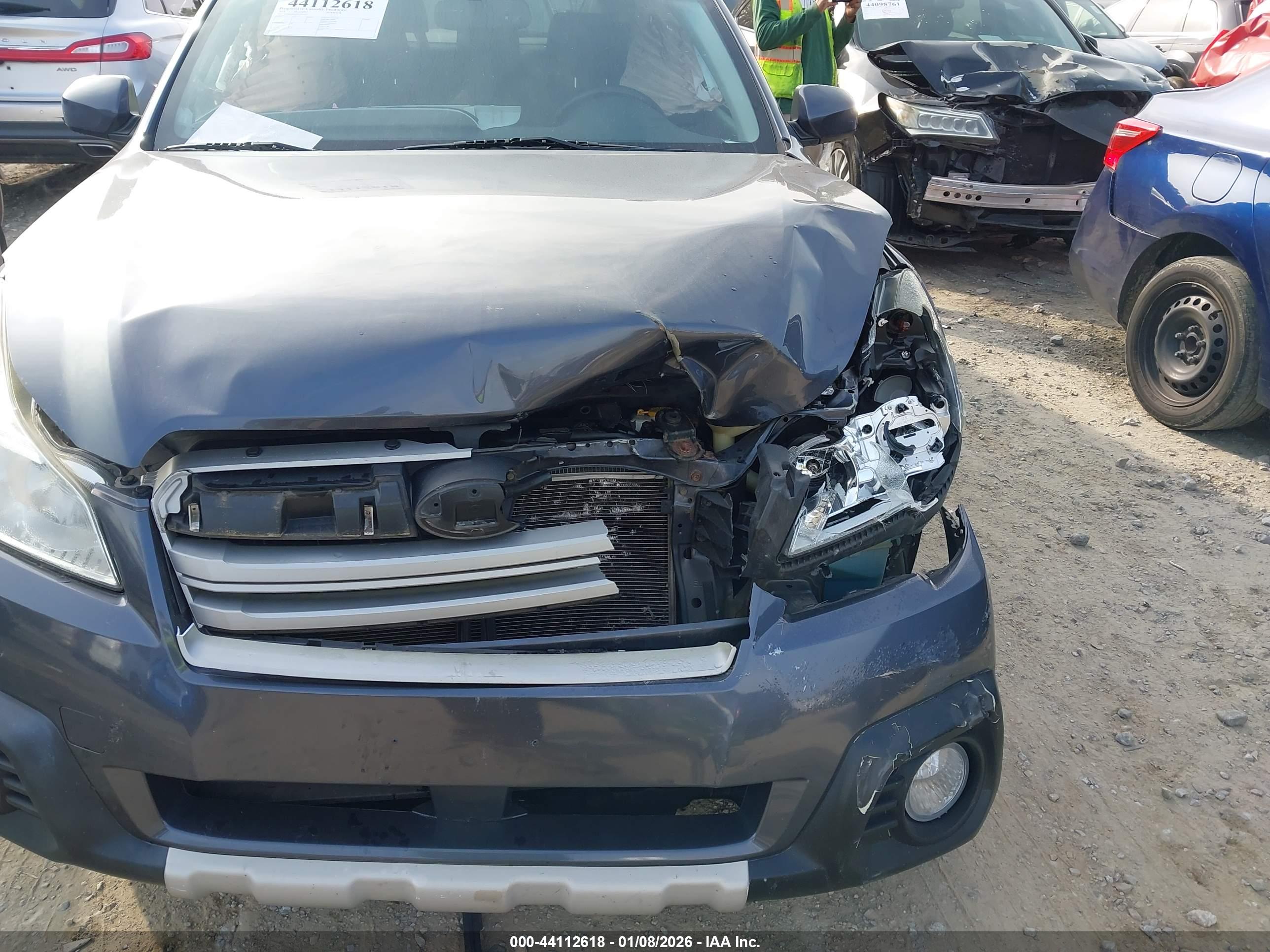 SUBARU OUTBACK image 6
