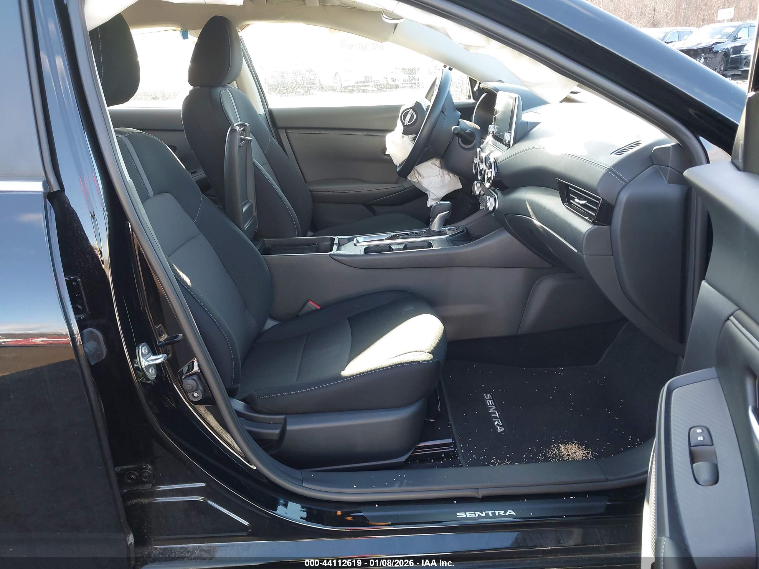 NISSAN SENTRA image 5