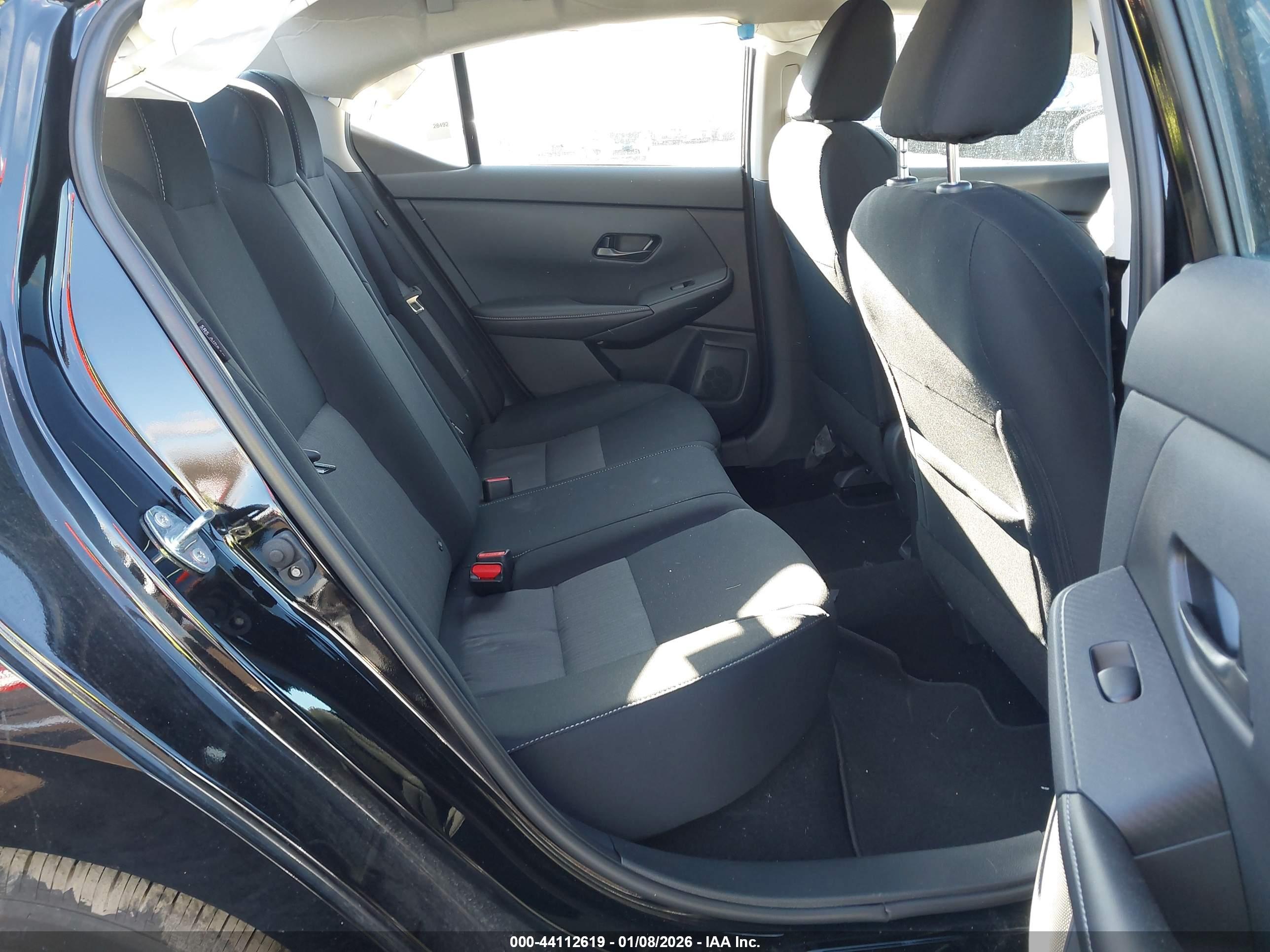 NISSAN SENTRA image 8