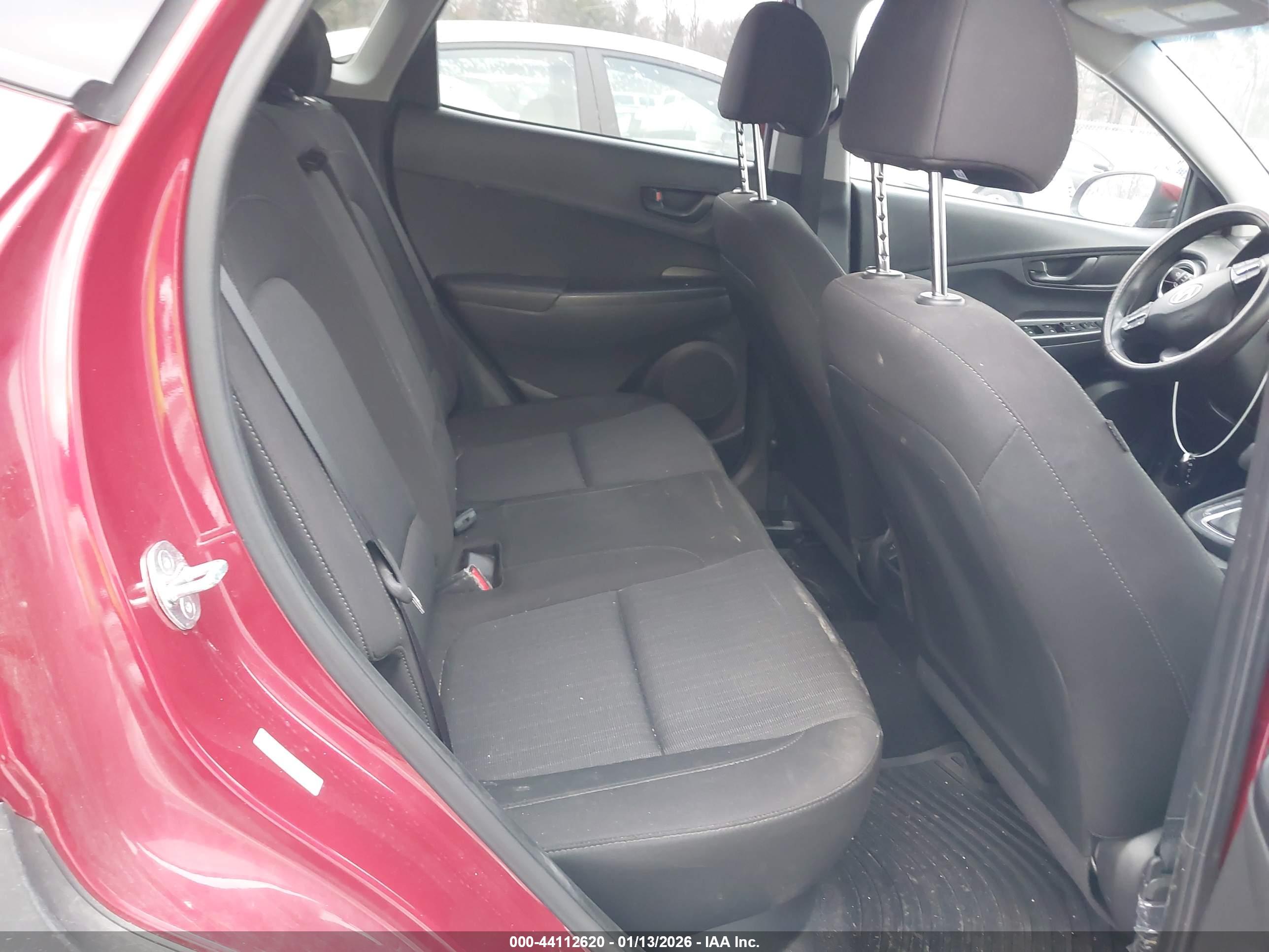 HYUNDAI KONA image 8