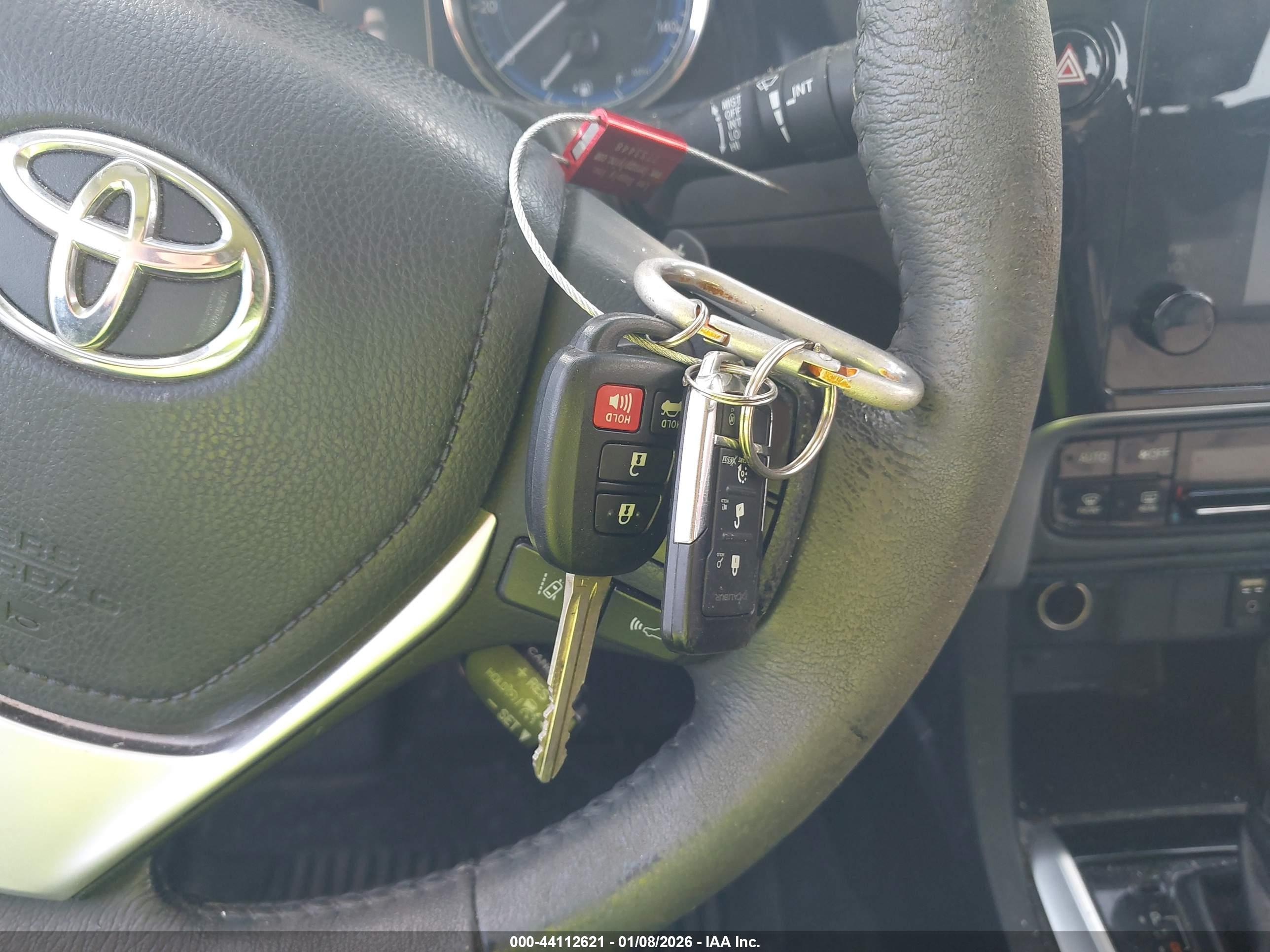 TOYOTA COROLLA image 11