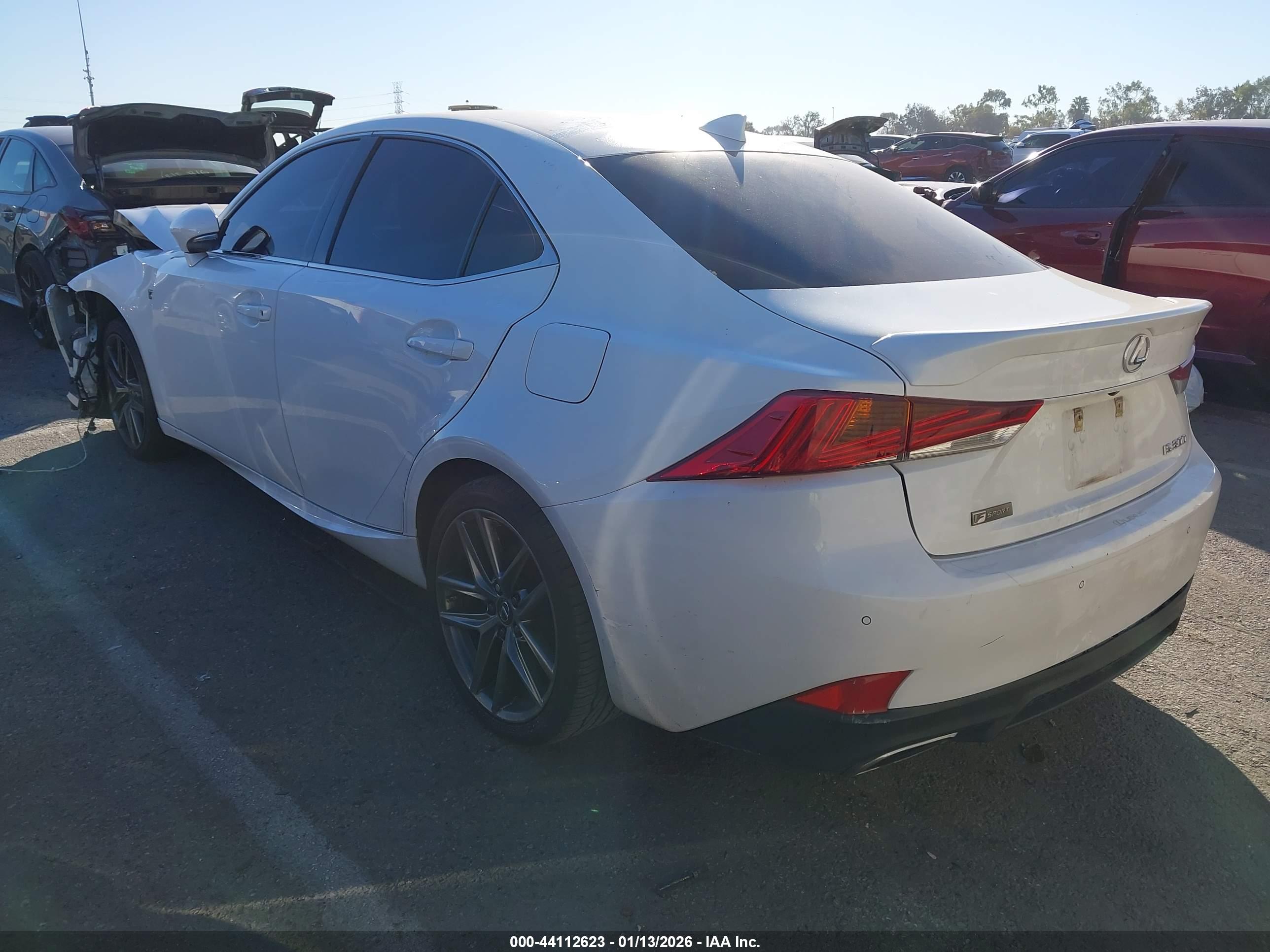 LEXUS IS image 3