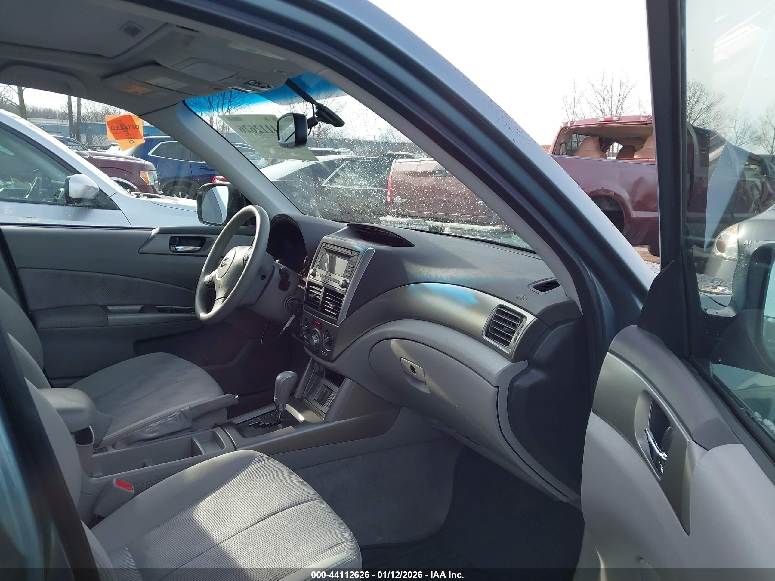 SUBARU FORESTER image 5