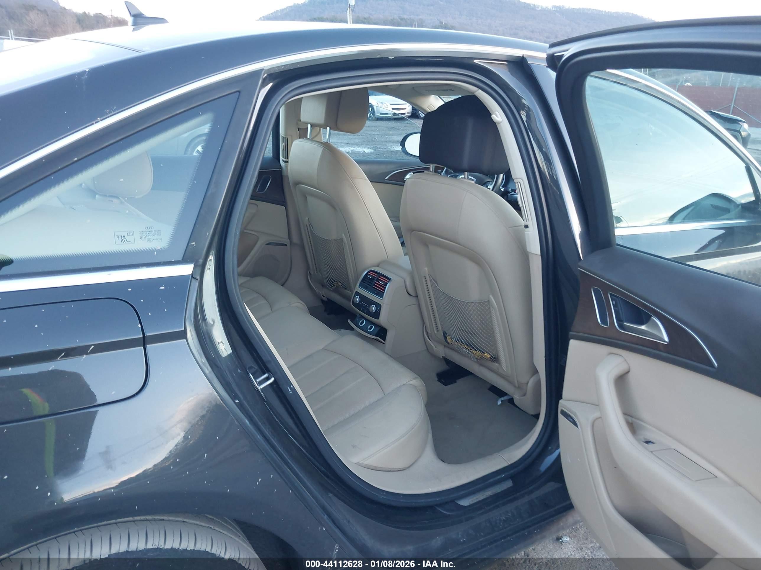 AUDI A6 image 8