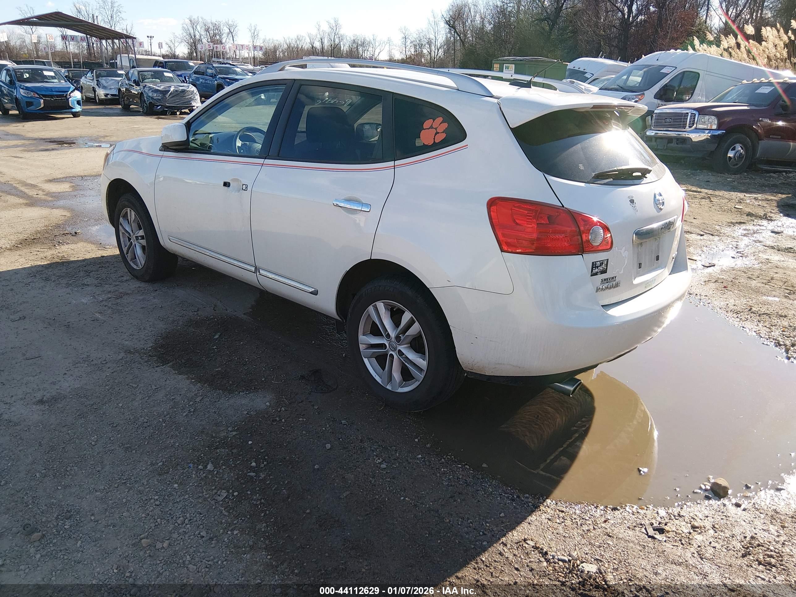 NISSAN ROGUE image 3
